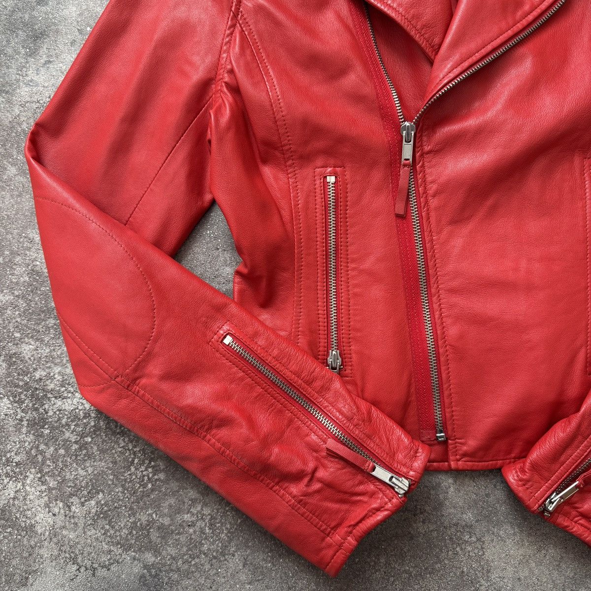 True Religion True Religion Vintage Y2K Leather Moto Jacket Size M / US 6-8 / IT 42-44 - 6 Thumbnail