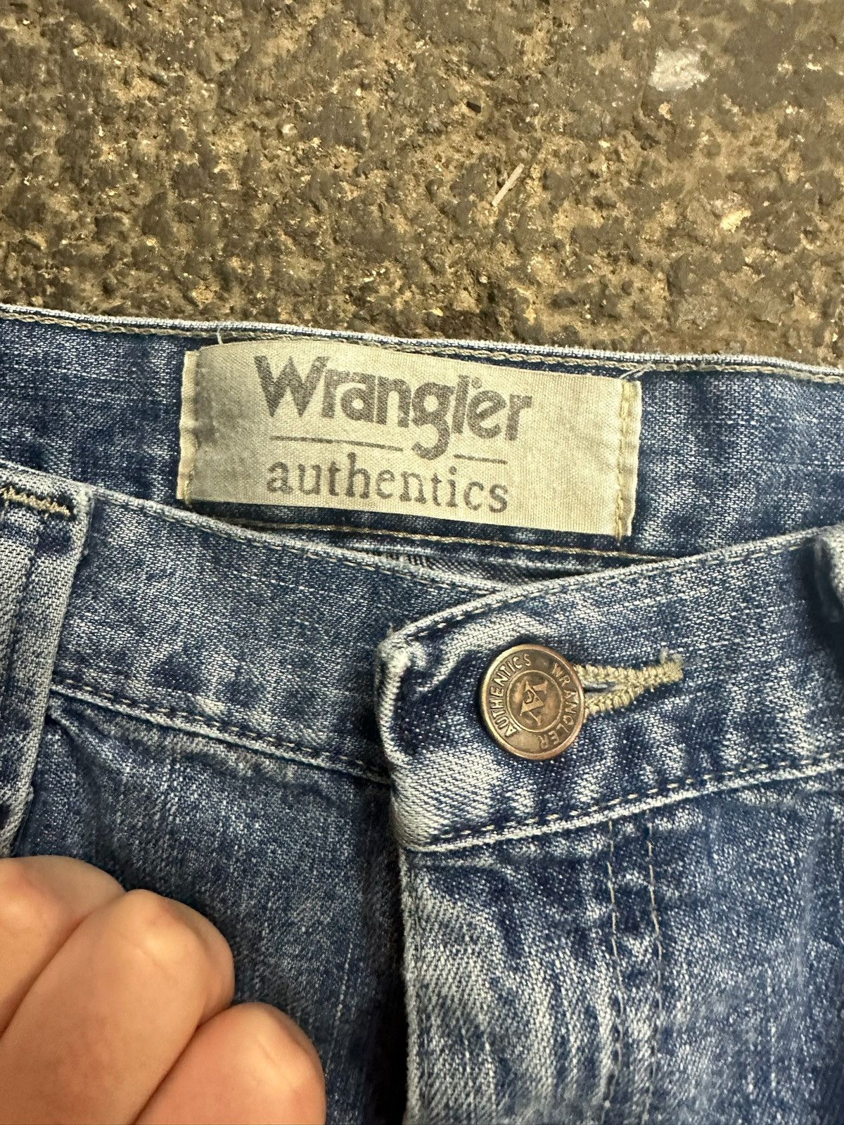 Wrangler Y2K wrangler cargo jorts Size US 33 - 4 Thumbnail