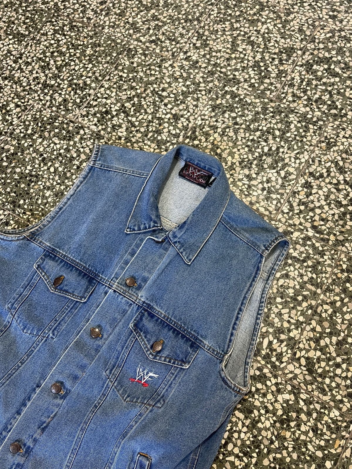 WWF Vntage Stone Cold Steve Austin Jeans vest WWF Attitude 1999 Size US L / EU 52-54 / 3 - 6 Thumbnail