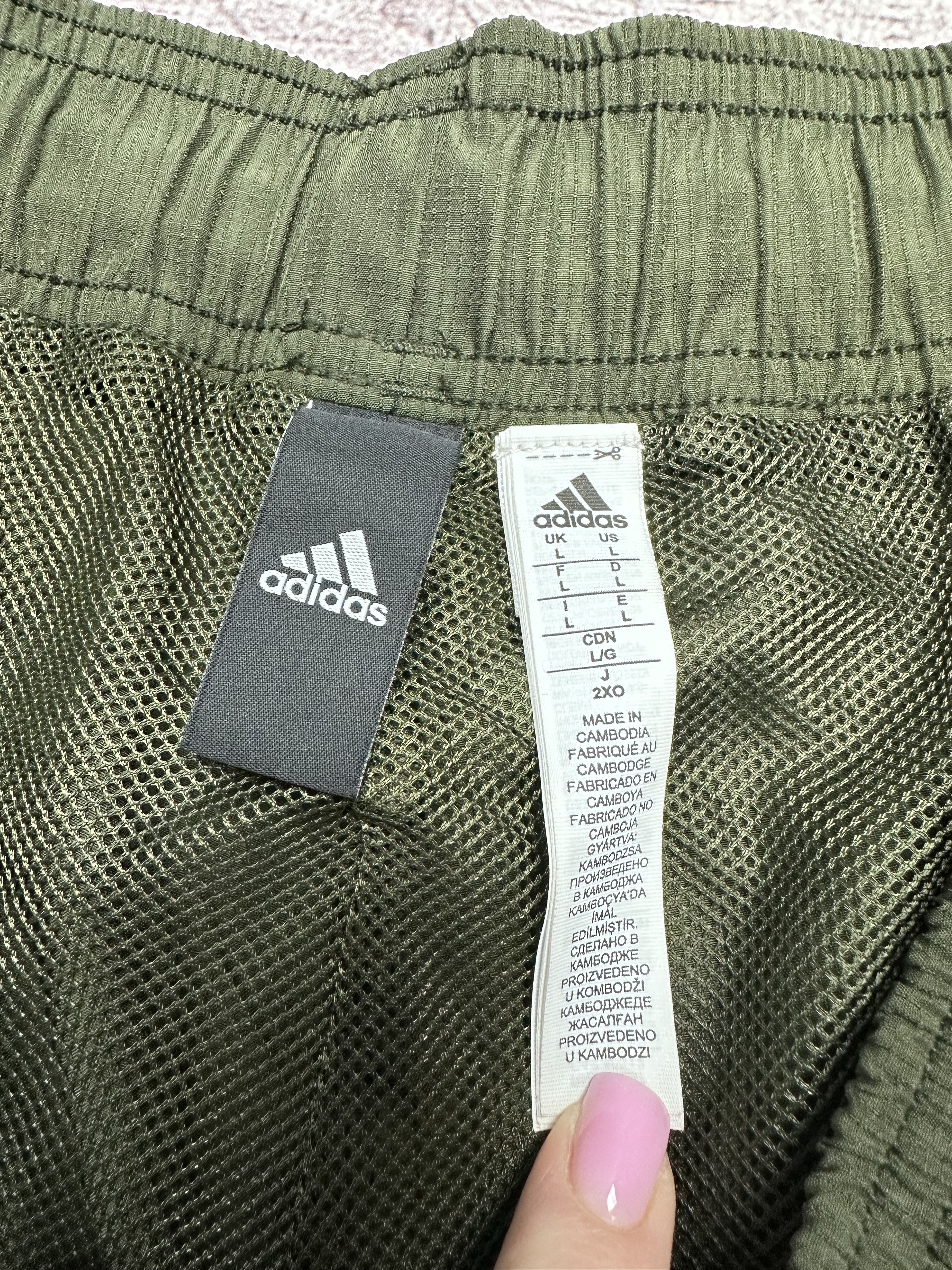 Adidas Adidas Mens Nylon Cargo Shorts Size US 34 / EU 50 - 5 Thumbnail