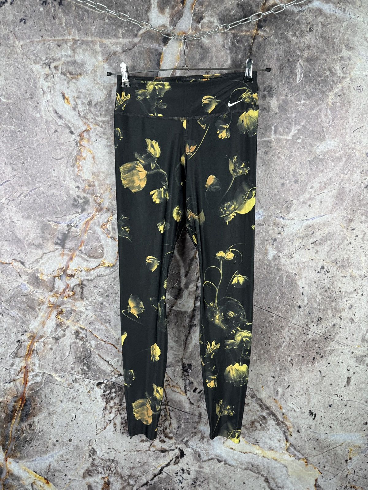 Nike Nike Women’s Floral Dri-Fit Leggings Black Yellow Size M Size 30" / US 8 / IT 44 - 1 Thumbnail