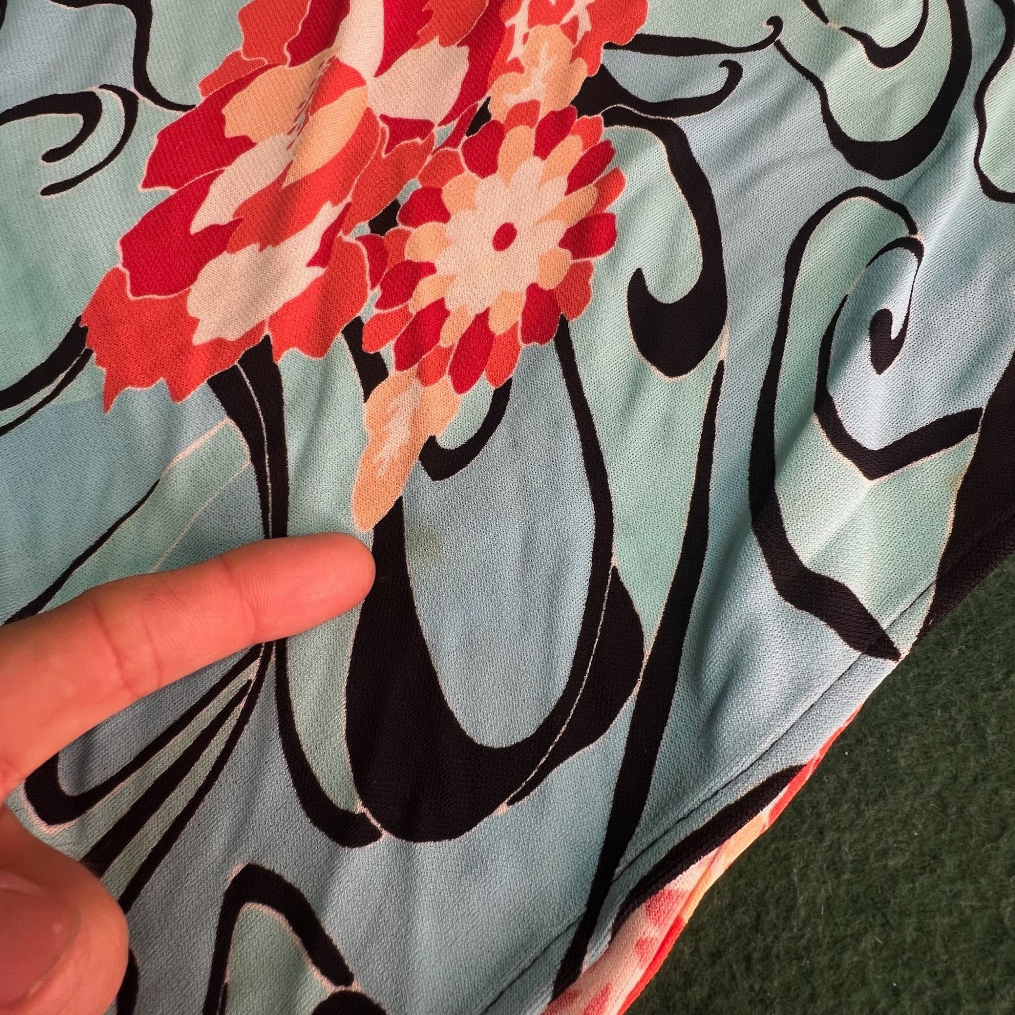 Guess Guess Womens XS Floral Print Skirt Black Red Multi-Color Mid Size 26" / US 2 / IT 38 - 7 Thumbnail