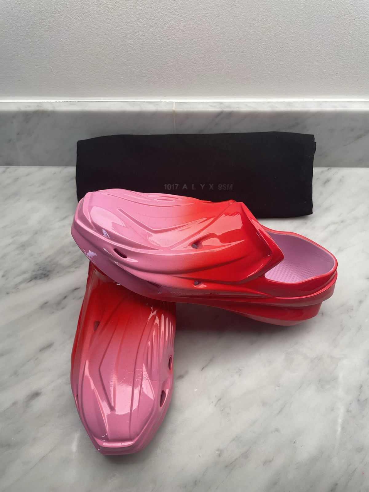 1017 ALYX 9SM Alyx slip ones mono rubber one piece red / pink slippers Size US 6.5 / EU 39-40 - 2 Thumbnail