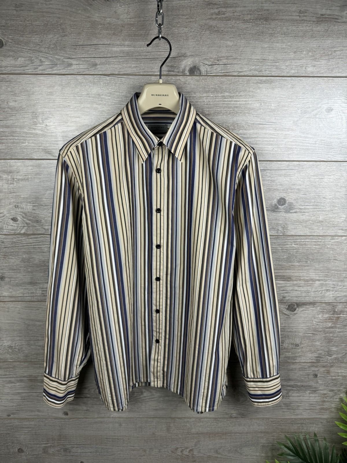 Designer × Givenchy × Vintage Givenchy Shirt Luxury In a beautiful stripe Size M Size US M / EU 48-50 / 2 - 17 Thumbnail