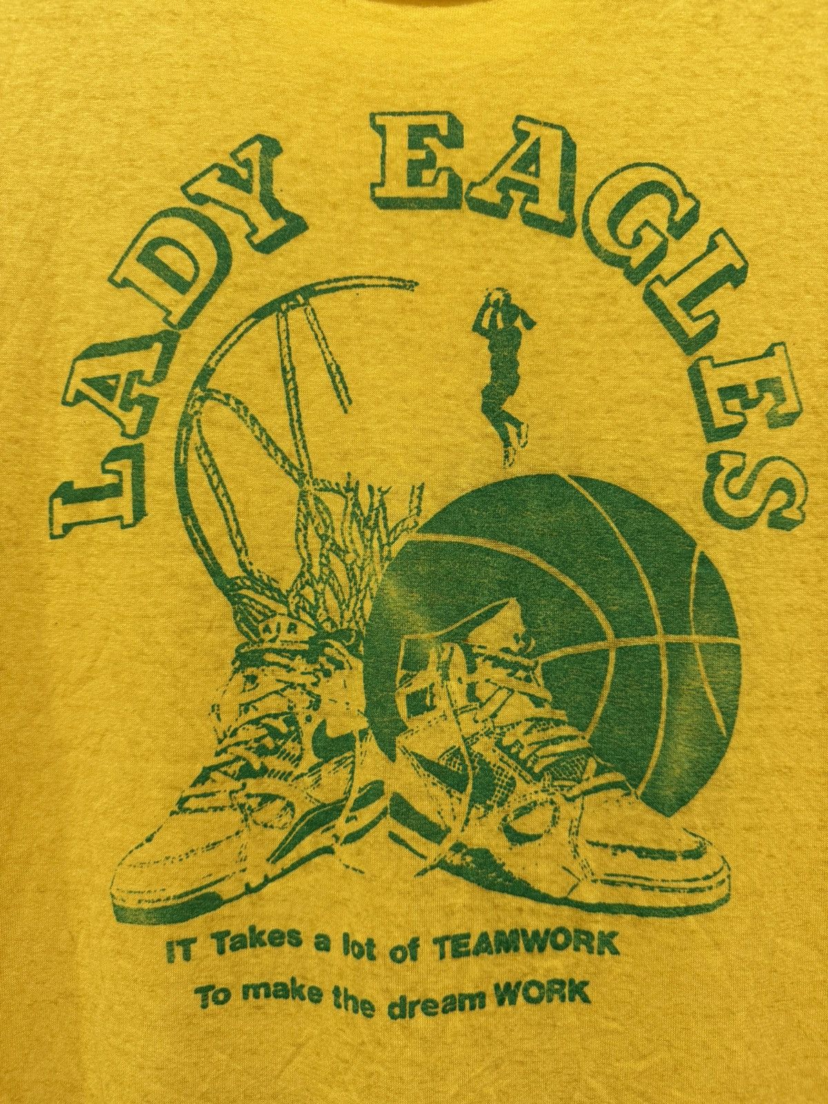 Vintage Vintage Lady Eagles Trashed Tshirt Size US M / EU 48-50 / 2 - 4 Thumbnail