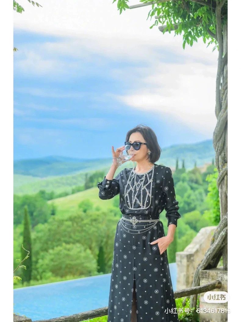 Chanel Chanel 22A handicraft workshop black printed logo silk spl Size XS / US 0-2 / IT 36-38 - 1 Thumbnail