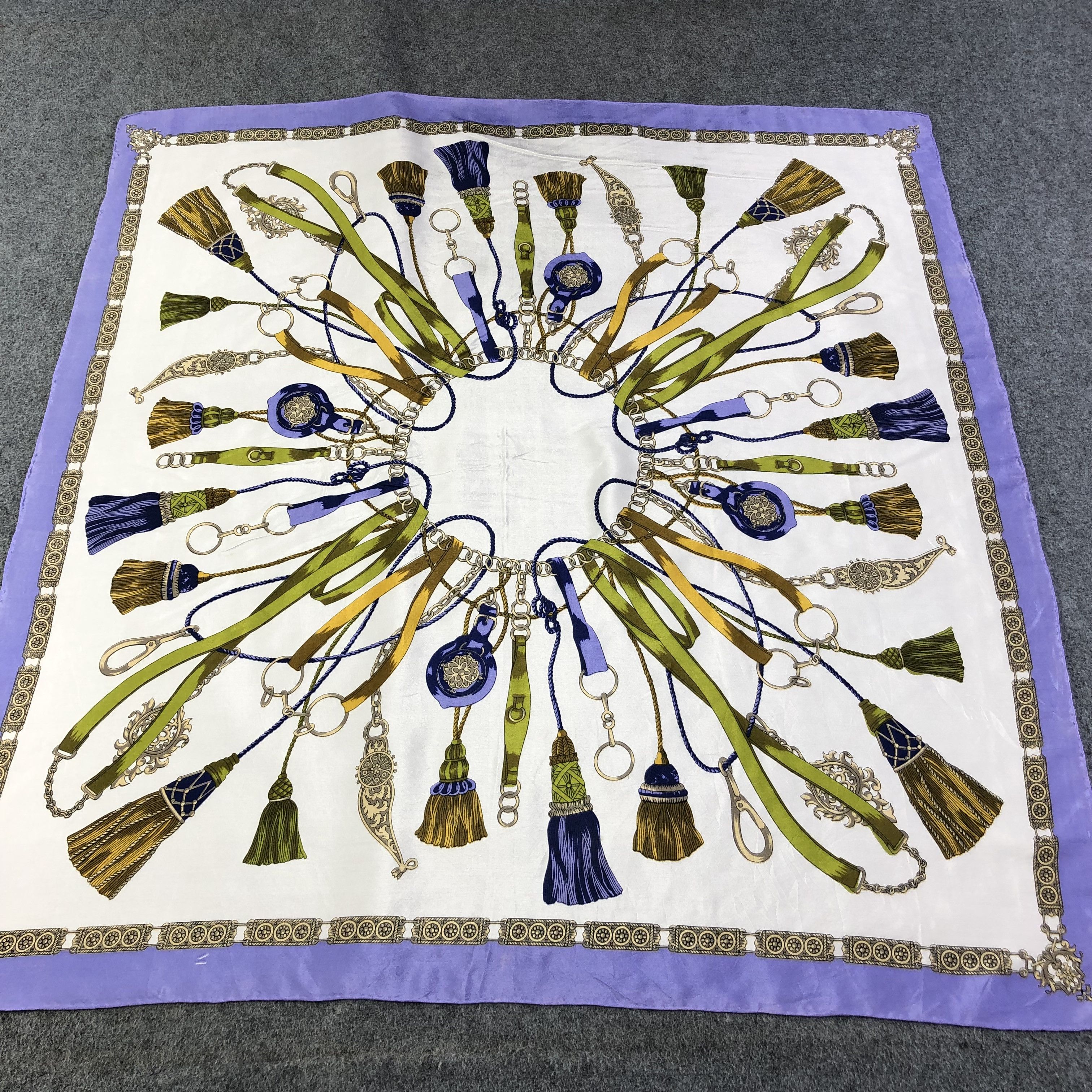 Vintage Pola Luxury Tassels Hand Rolled Silk Scarf M677