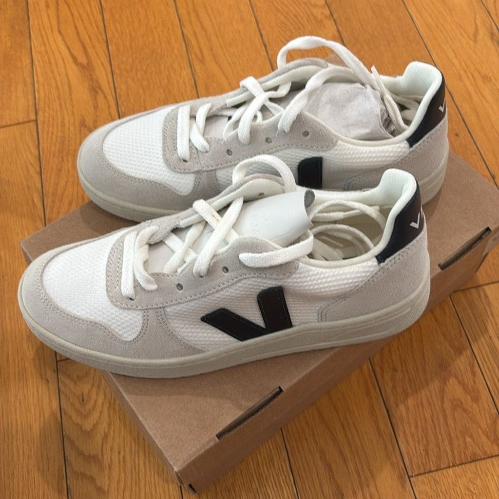 Veja Veja V-10 Sneaker in White & Nautico, Size: EU 38 Size US 8 / IT 38 - 9 Thumbnail