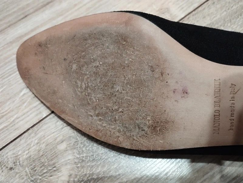 Manolo Blahnik Manolo Blahnik flats slip on size 38 i 1/2 Size US 8.5 / IT 38.5 - 13 Thumbnail