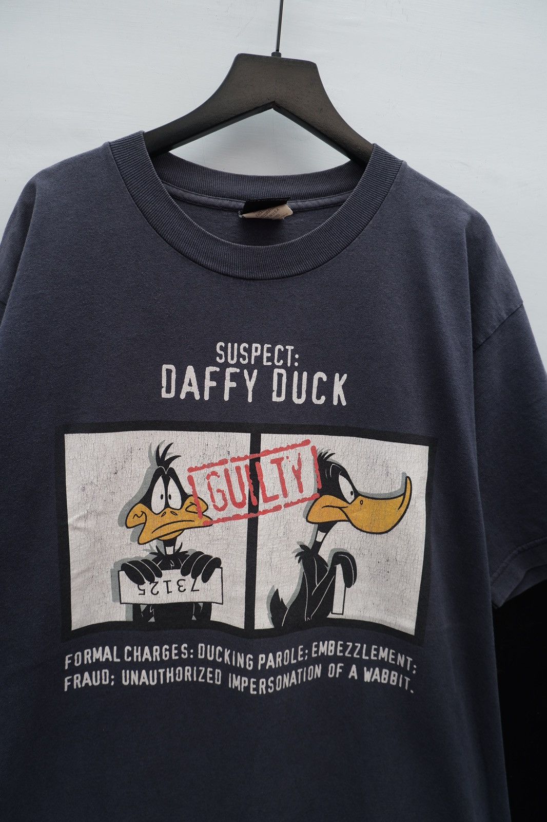 Vintage Vintage Warner Bros Daffy Duck cr 1997 tshirt Size US L / EU 52-54 / 3 - 10 Thumbnail