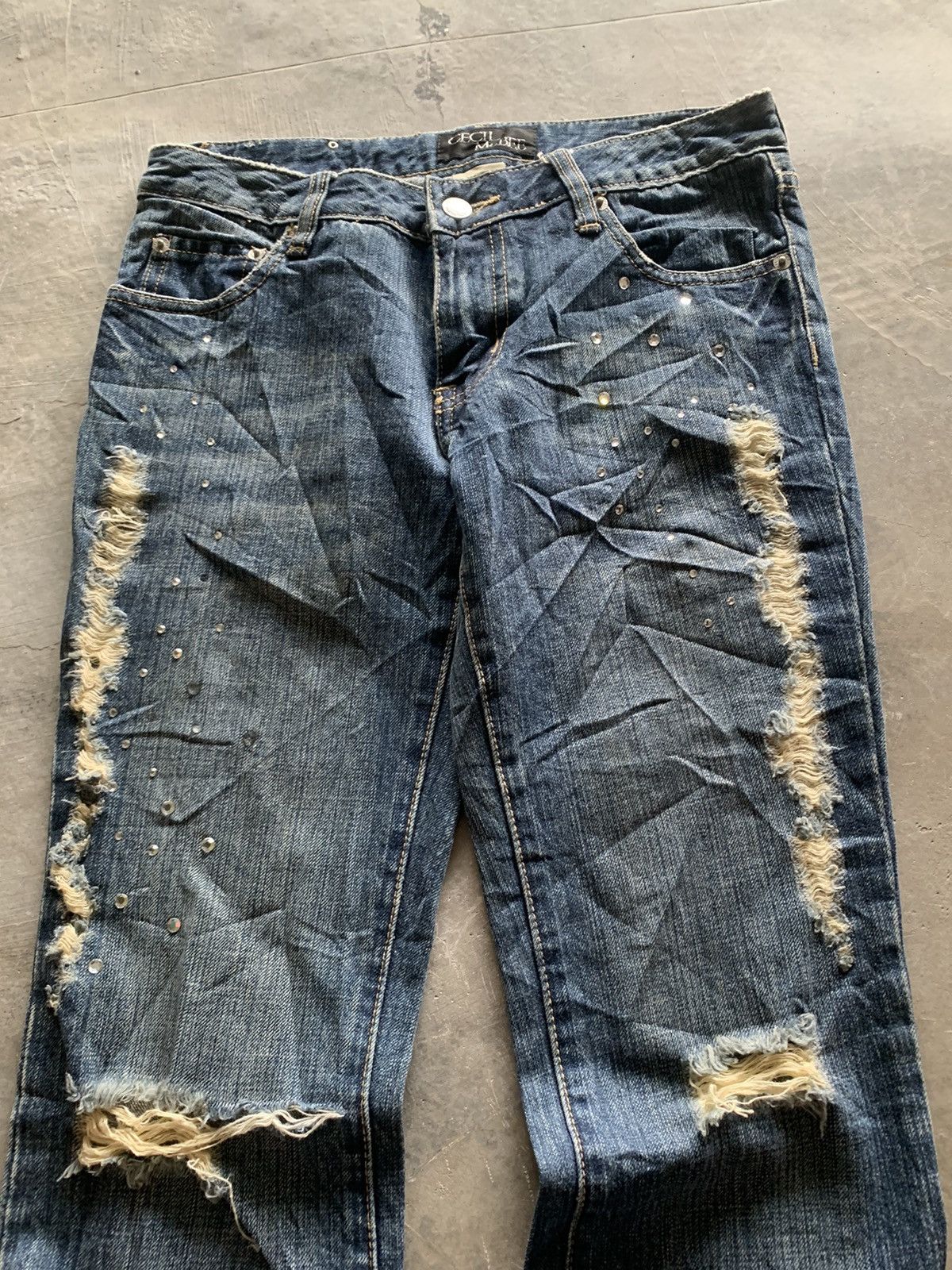 20471120 × Japanese Brand flared distressed beaded cecil mcbee japanese jeans Size US 29 - 10 Thumbnail