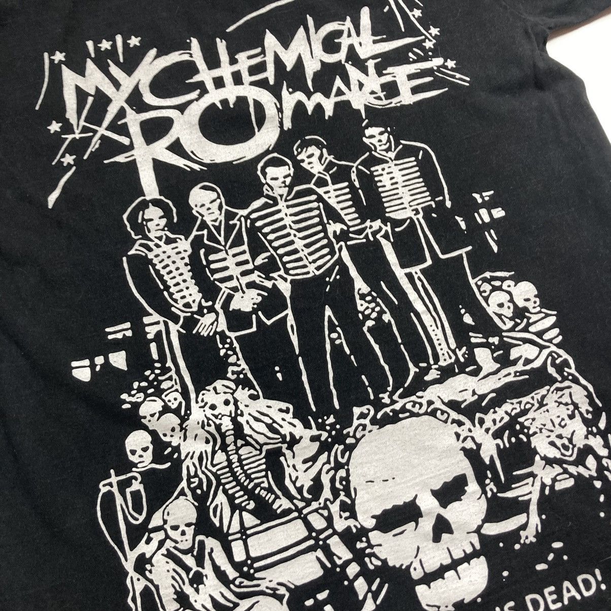 Band Tees my chemical romance the black parade is dead emo punk rock Size US M / EU 48-50 / 2 - 2 Thumbnail