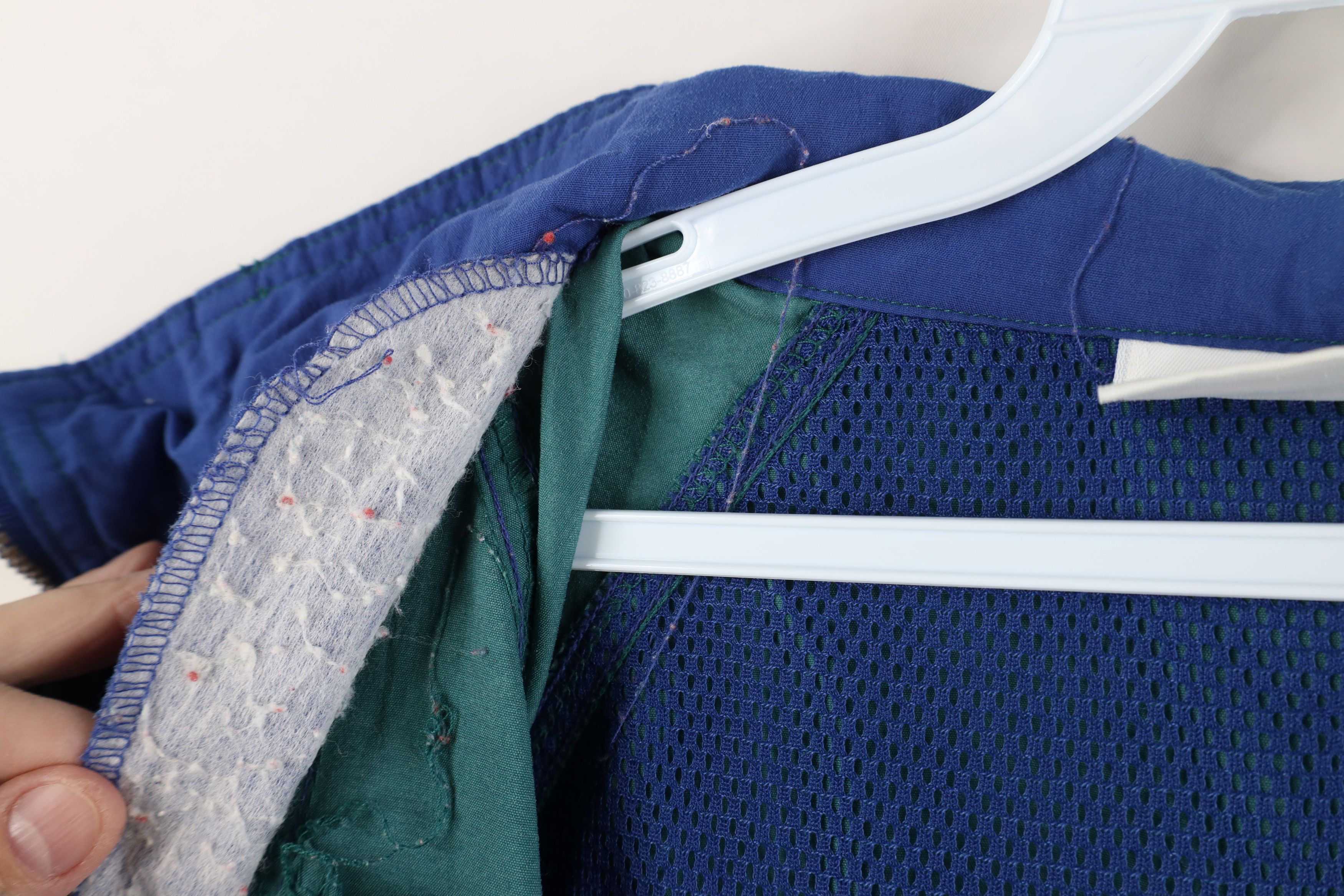 Reebok × Vintage Vintage 90s Reebok Big Logo Packable Windbreaker Jacket Size M / US 6-8 / IT 42-44 - 11 Thumbnail