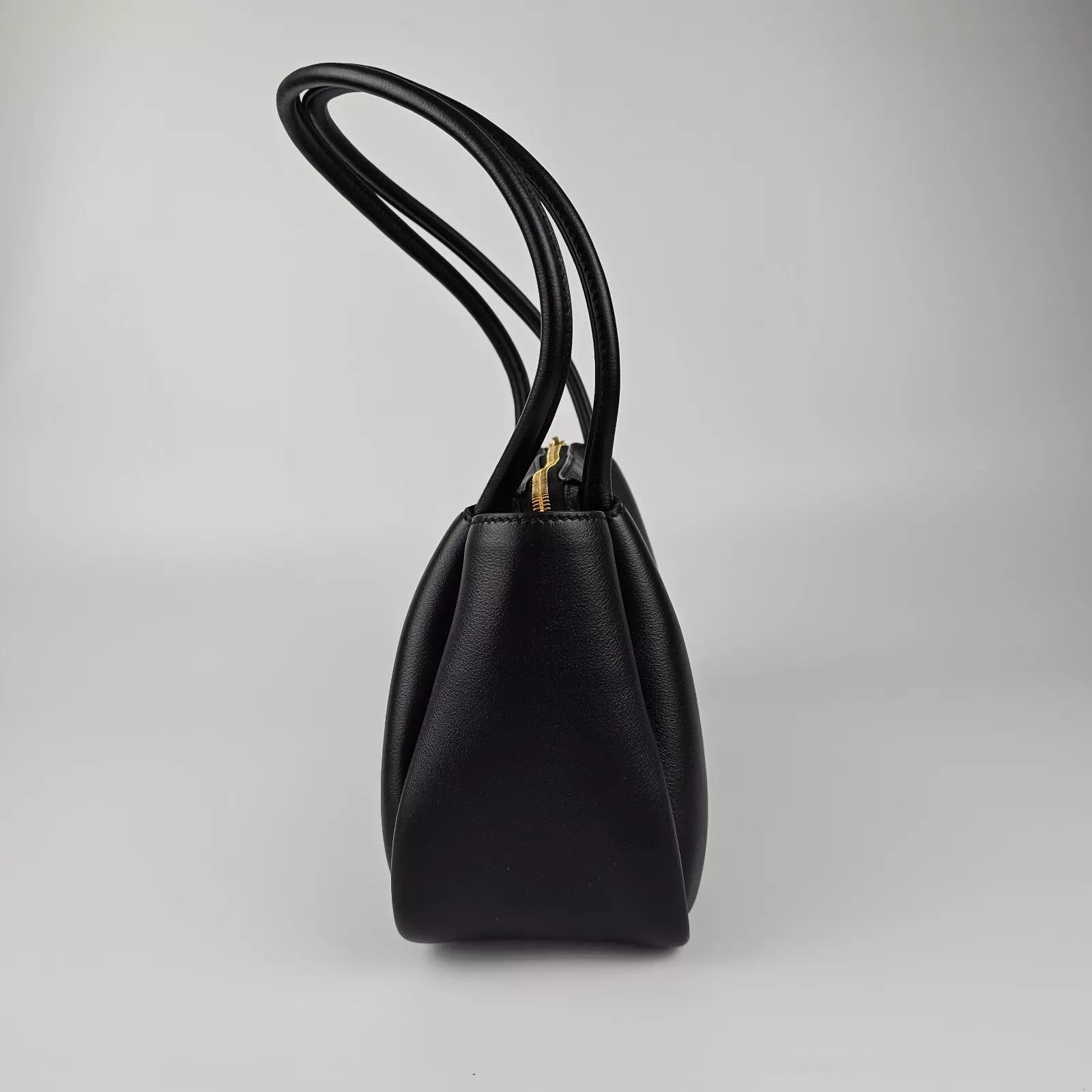 Prada PRADA $3150 Medium Black Leather Handbag New And Authentic Size ONE SIZE - 4 Thumbnail
