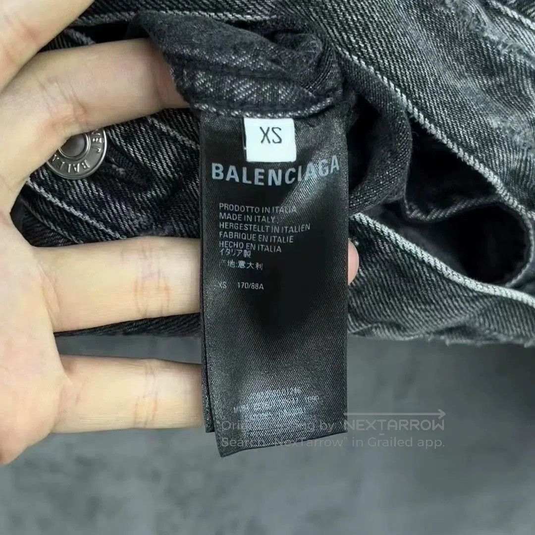 Balenciaga Balenciaga Ghost Face Logo Denim Jacket. Size US XS / EU 42 / 0 - 4 Thumbnail