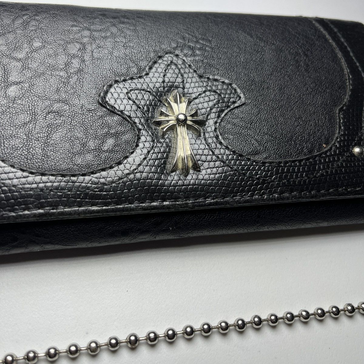Vintage Cross Pendant Wallet with Chain Size ONE SIZE - 3 Thumbnail