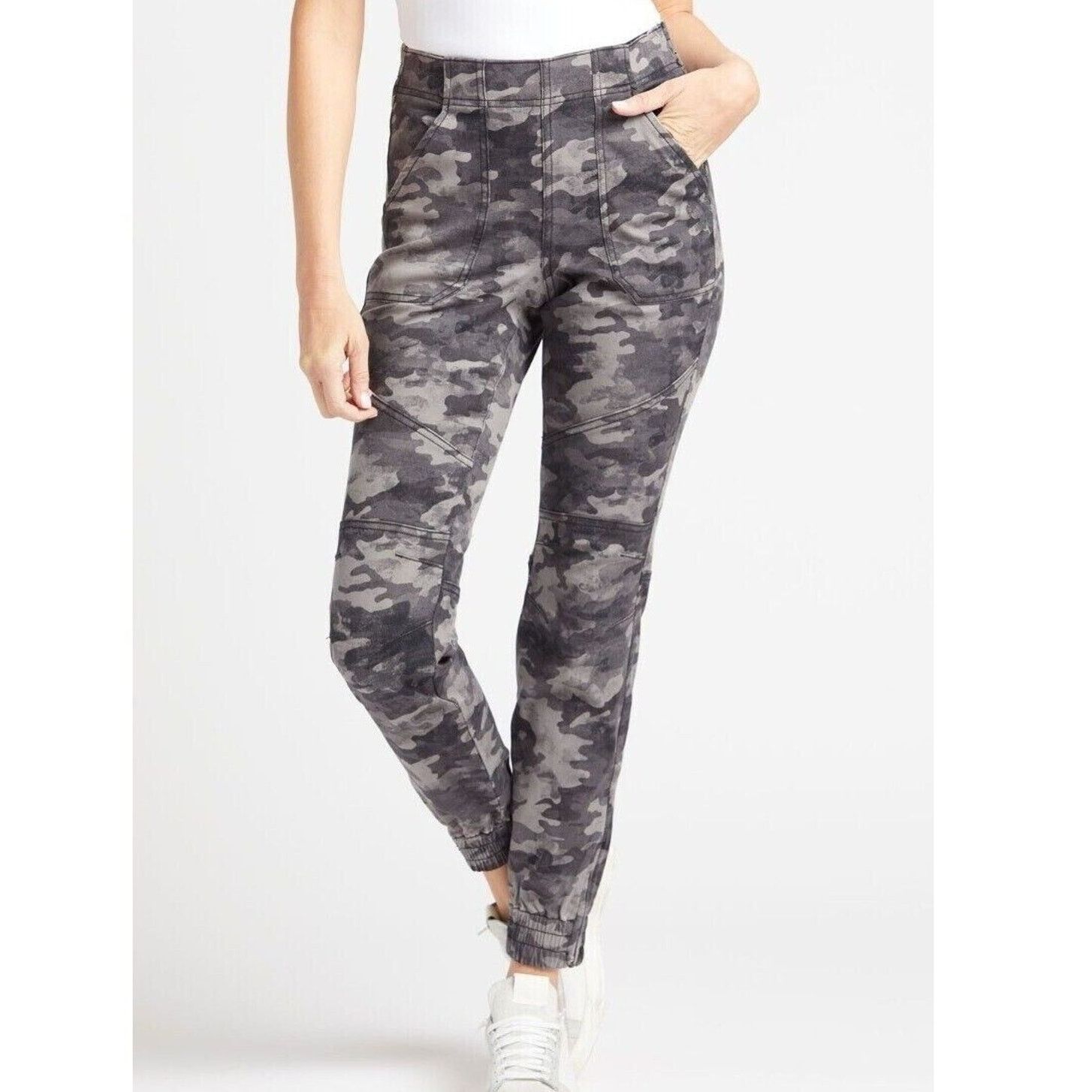 Spanx SPANX Womens Camo Jogger Pants Size L Stretch Camouflage Size 30" / US 8 / IT 44 - 1 Thumbnail