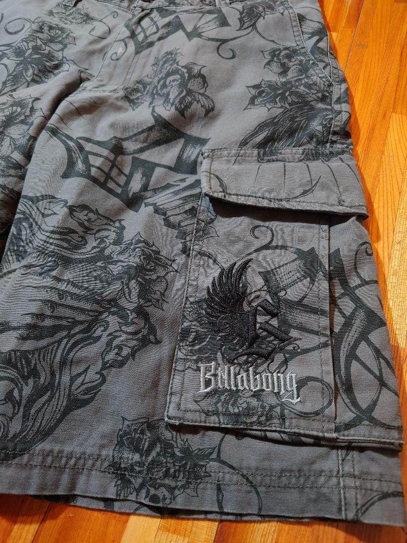 Billabong × Designer Billabong dagger tattoo cargo shorts Size US 32 / EU 48 - 20 Thumbnail