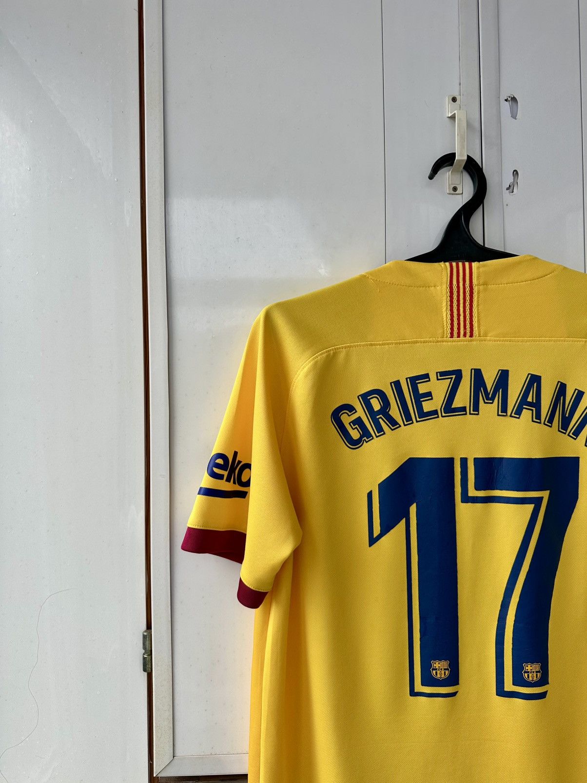 Nike Vintage Nike Griezmann 2019 Barcelona Soccer Jersey Size US M / EU 48-50 / 2 - 16 Thumbnail