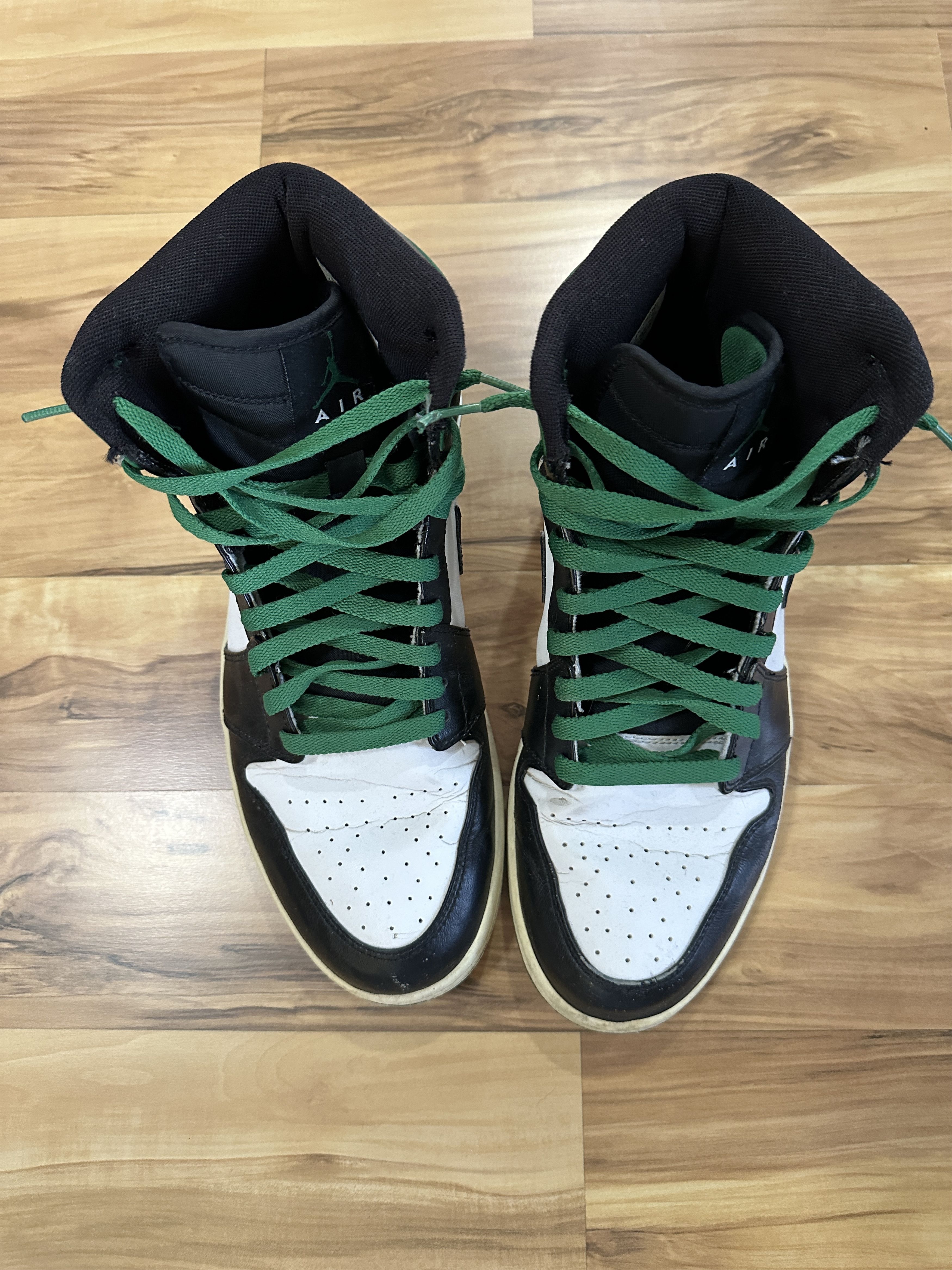 Jordan Brand Jordan 1 High "Defining Moments Celtics" Size 10.5 Size US 10.5 / EU 43-44 - 6 Thumbnail