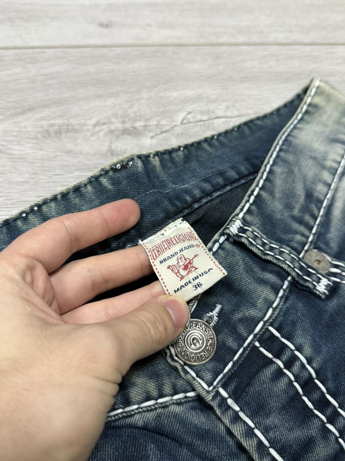 True Religion True Religion white stitched horse shoe vintage denim jeans Size US 36 / EU 52 - 8 Thumbnail