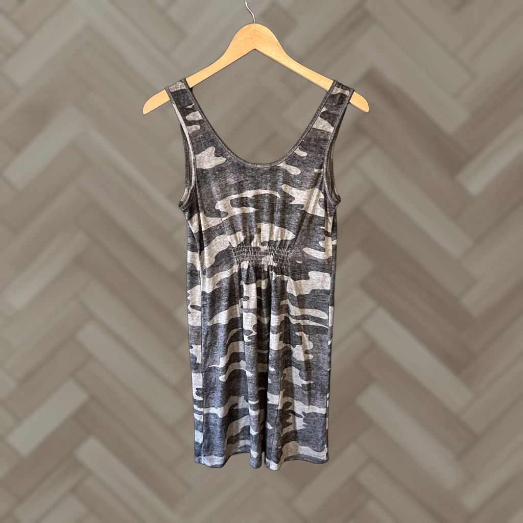 Lucky Brand Lucky Brand Tank Top Shirt PS Petite Camouflage Sleeveless Colorful Gray Multicolor Women’s Short Length 35 inches Size S / US 4 / IT 40 - 1 Thumbnail