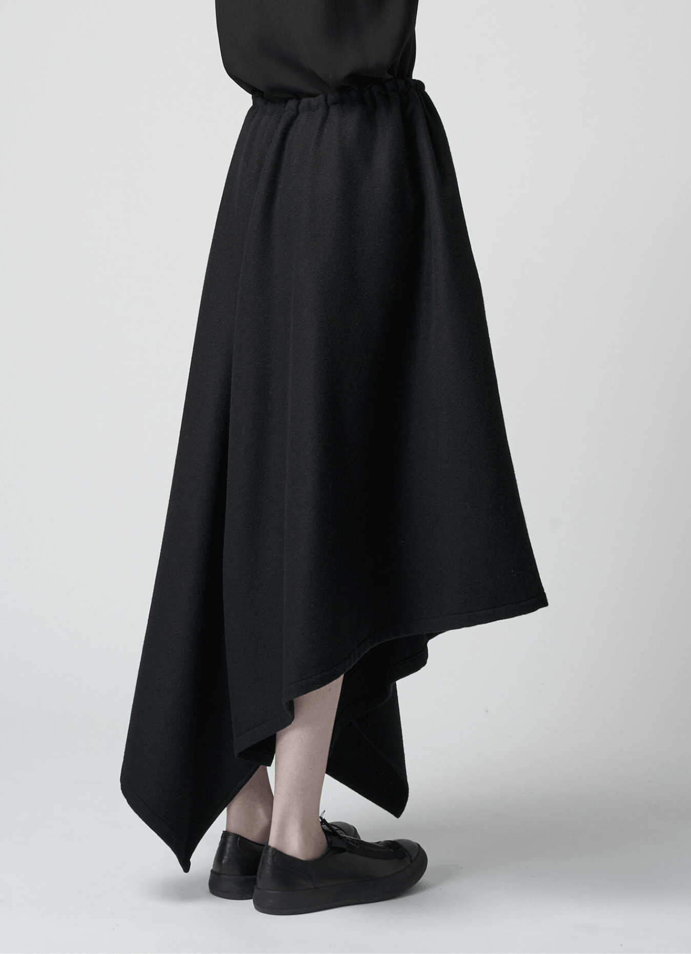 Yohji Yamamoto Yohji Yamamoto Femme - W/GABARDINE DRAWSTRING SKIRT Size 40" / US 18 - 13 Thumbnail