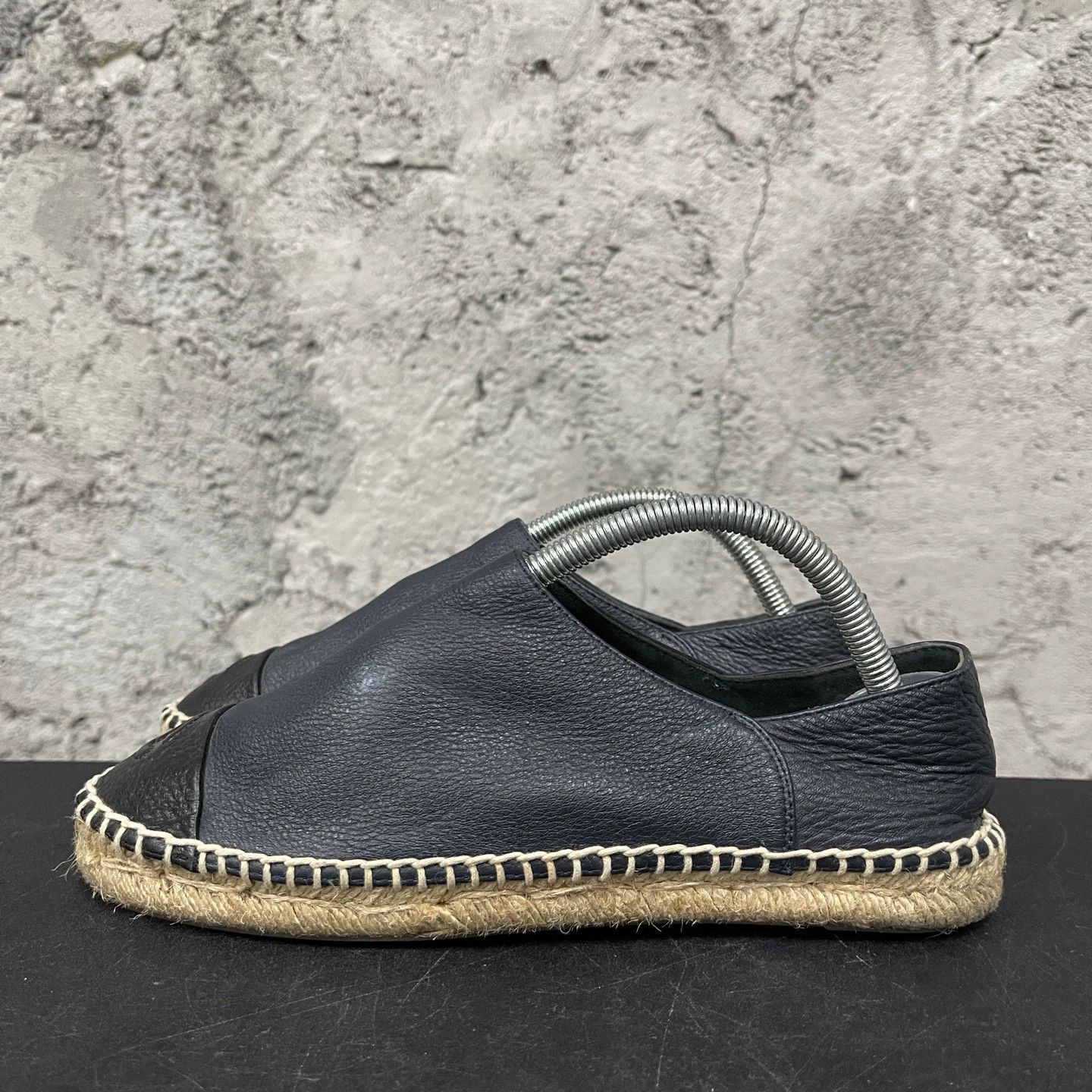 Chanel Chanel Fisherman shoes 37 as is Size US 6 / IT 36 - 2 Thumbnail