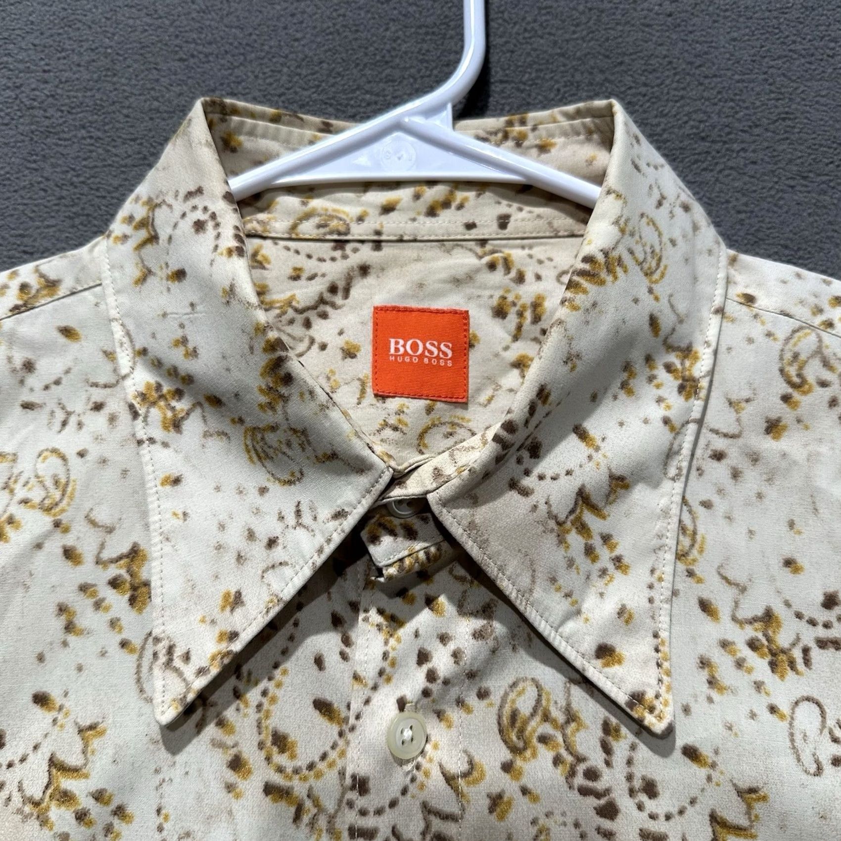 Vintage Hugo Boss Shirt Mens Large Ivory/Gold Paisley Geometric Button Up Long Sleeve Size US L / EU 52-54 / 3 - 3 Thumbnail