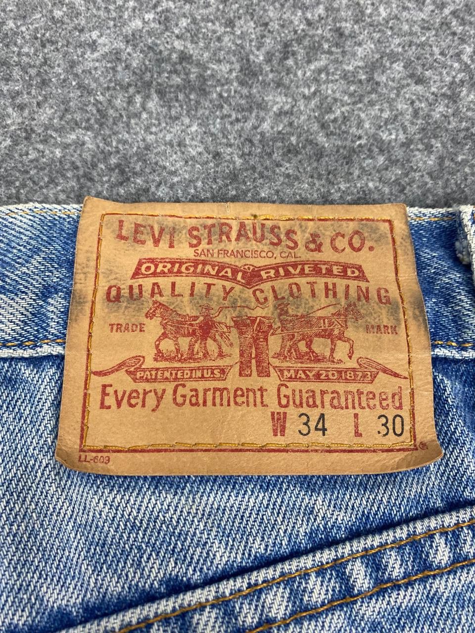 Levi's vintage levis relaxed straight leg nice design Size US 35 - 6 Thumbnail