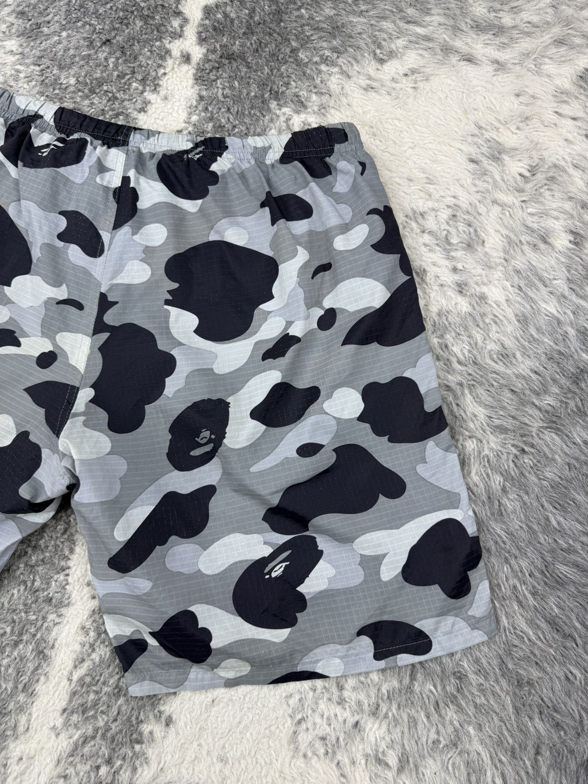 Bape × Vintage 1st Camo Beach Shorts Size US 31 - 20 Thumbnail