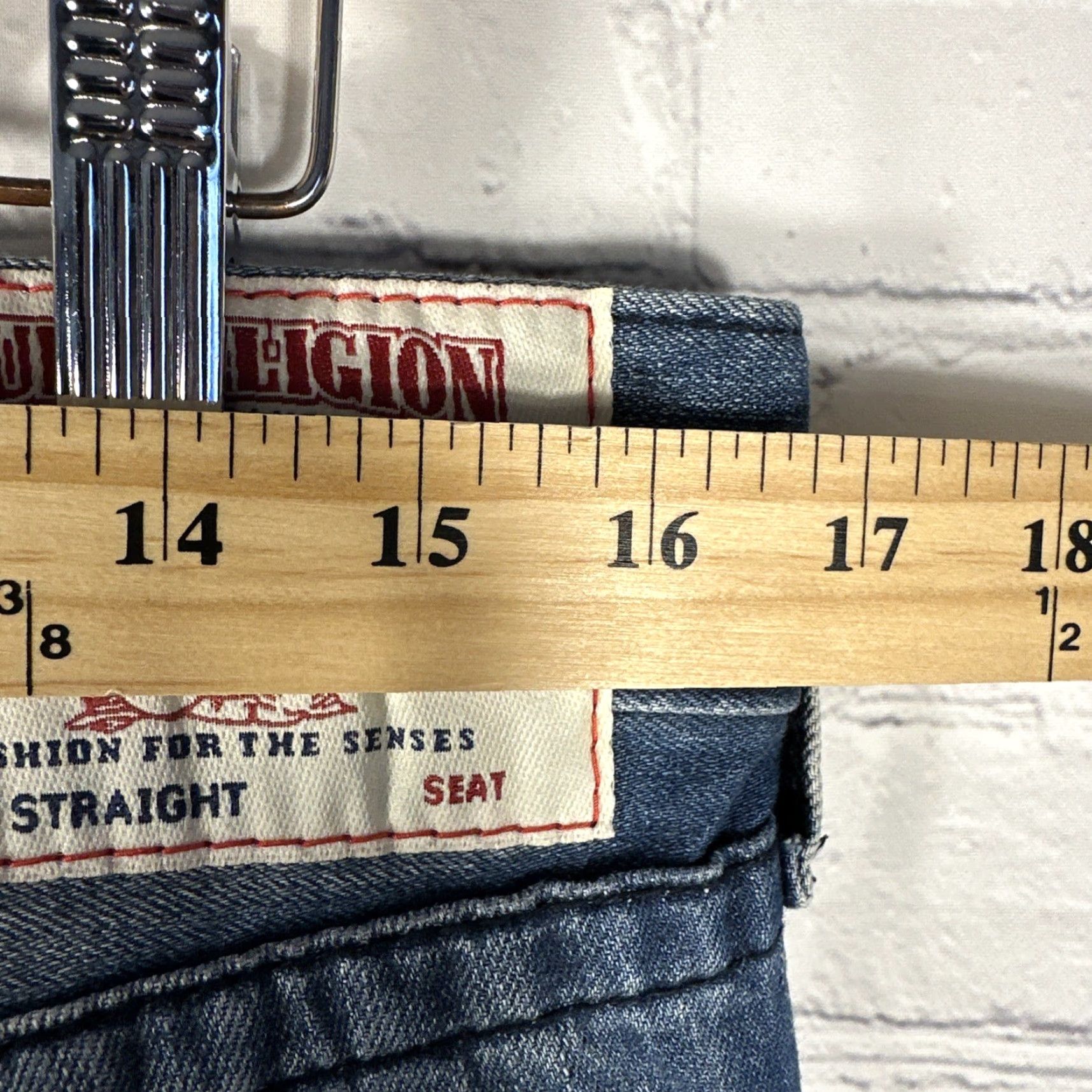 True Religion TRUE RELIGION Jeans Mens 32x34 Straight No Flap Rock Distress 10152 Denim Blue 5-Pocket Zip Mid Rise Machine Washable World Tour Mens Jeans Size US 32 / EU 48 - 7 Thumbnail