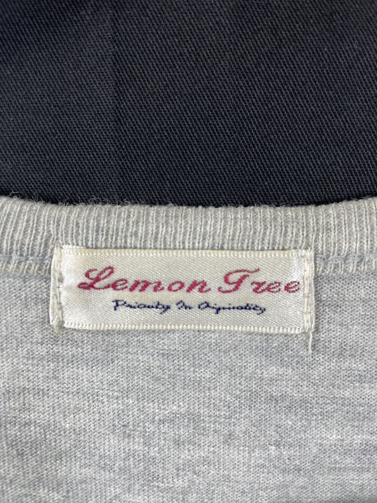 Japanese Brand 2000s Japanese Lemon Free Double Layer Photo Tee Size US S / EU 44-46 / 1 - 2 Thumbnail