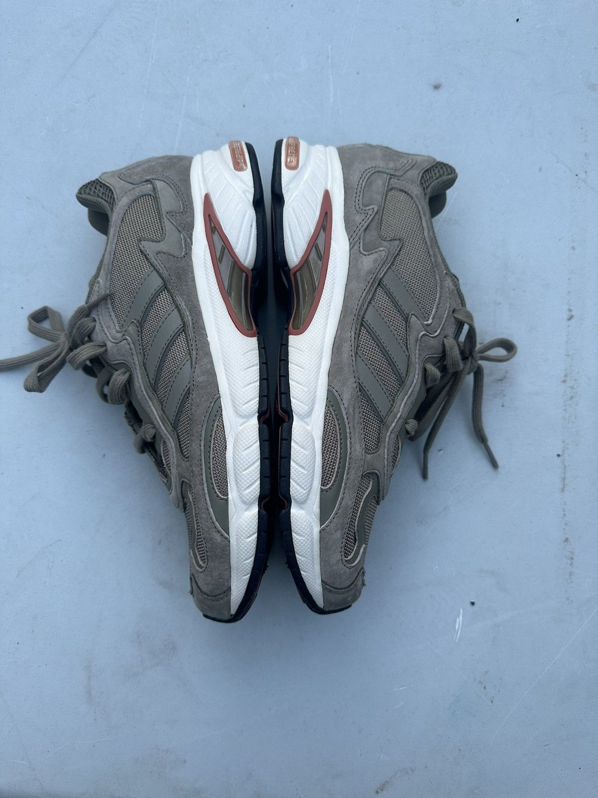 Adidas Adidas Response CL Size US 9 / EU 42 - 4 Thumbnail