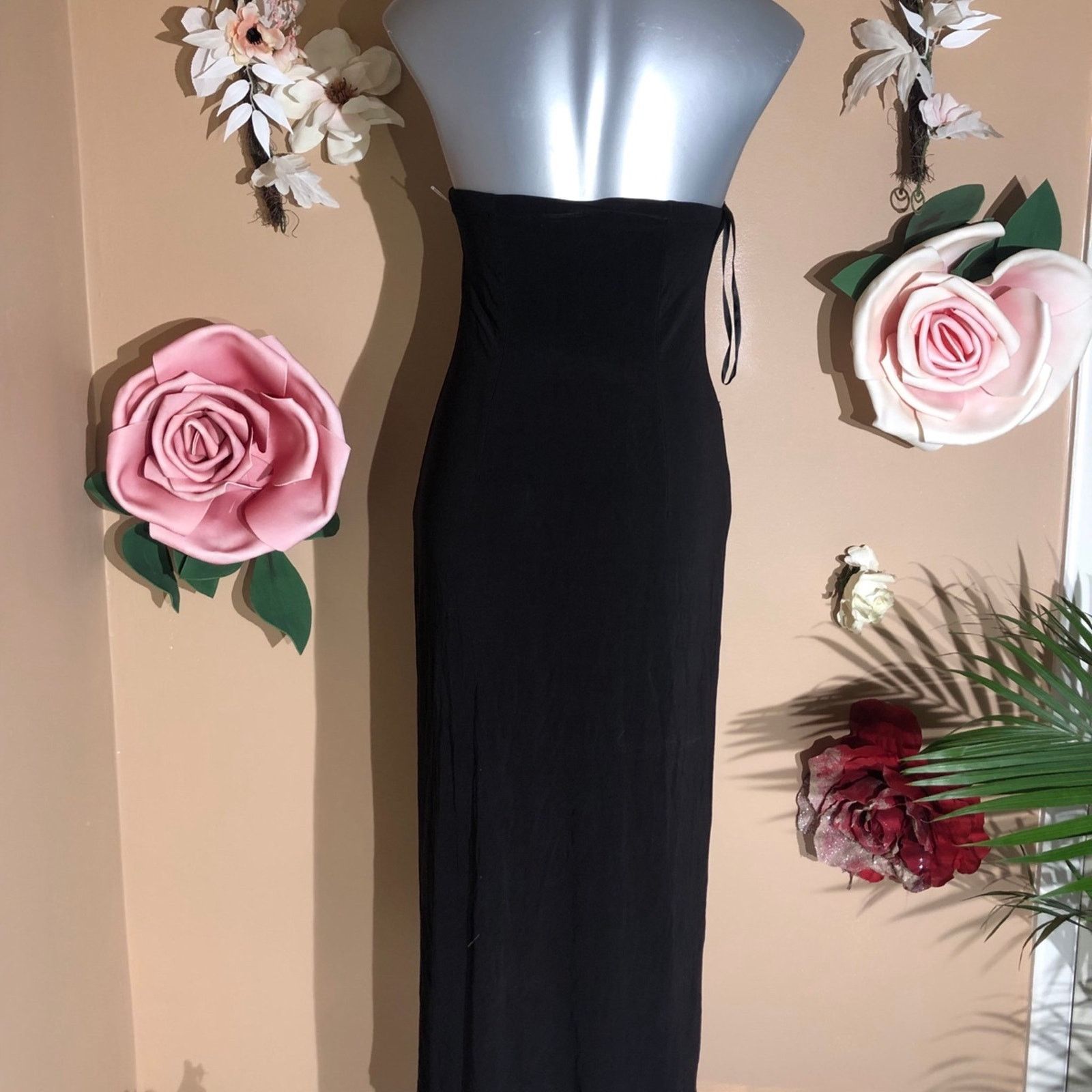Unknown London Vintage mesh halter,slinky, and beaded at bust Size M / US 6-8 / IT 42-44 - 9 Thumbnail