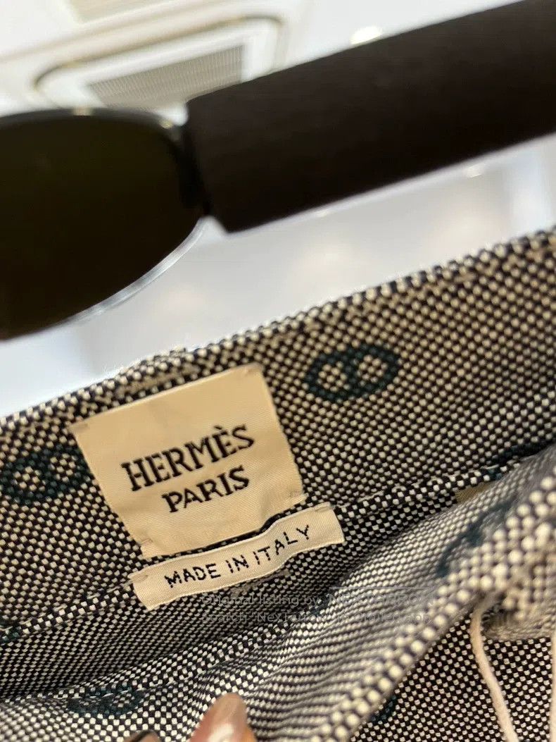 Hermes Hermes Short skirt, full of pig nose elements Size 24" / US 00 / IT 34 - 4 Thumbnail