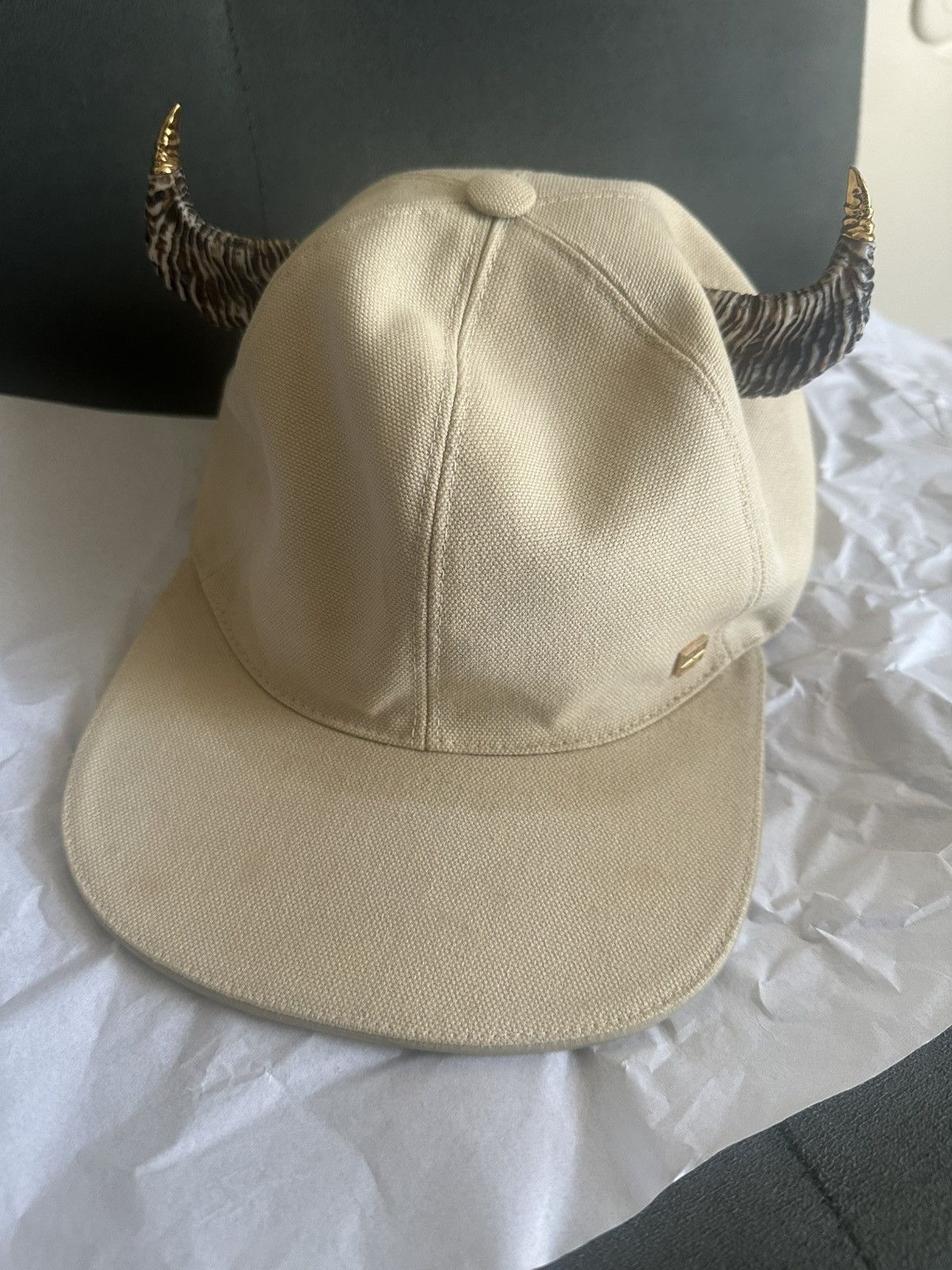 Givenchy Givenchy 21ss cowhorn hat Size ONE SIZE - 8 Thumbnail