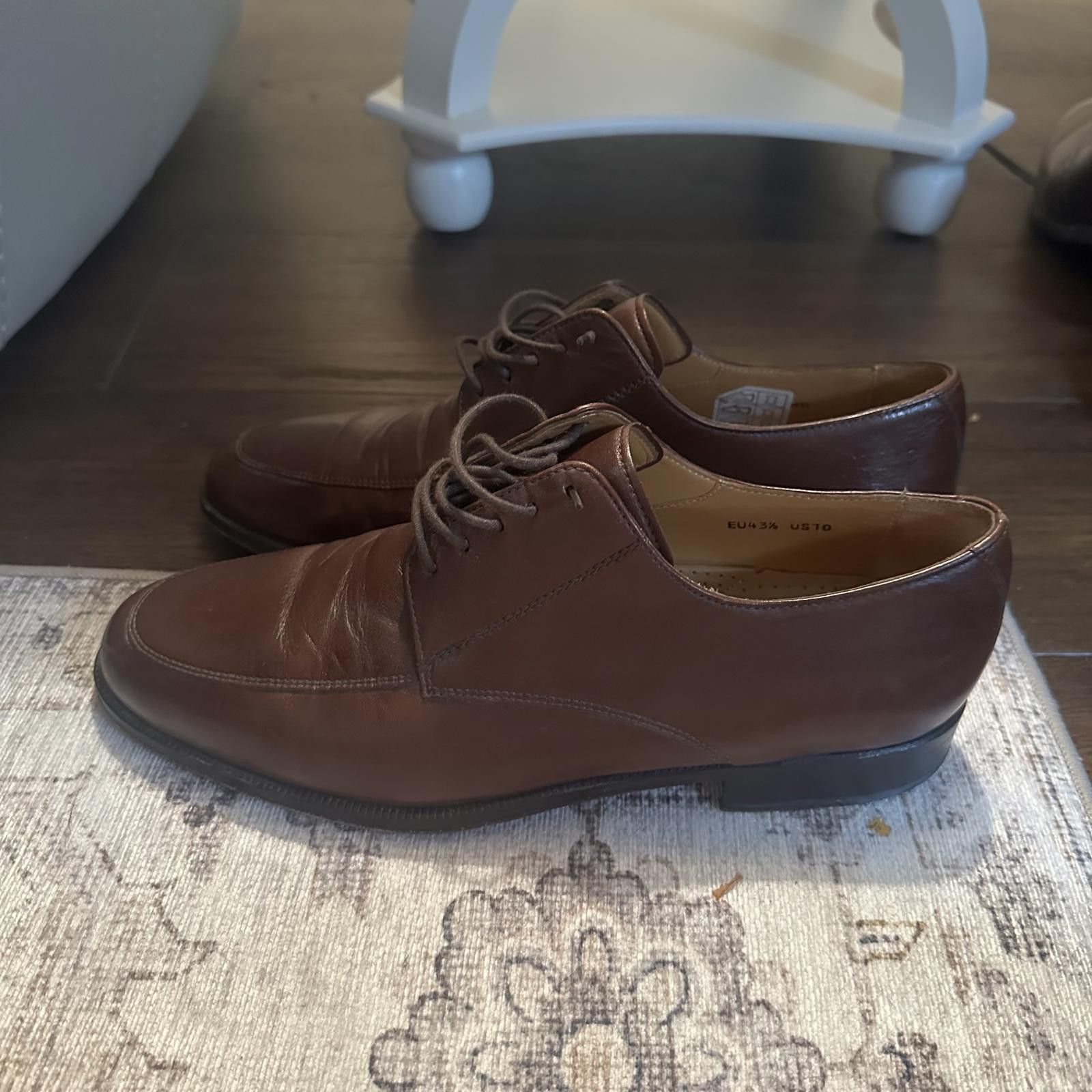 Designer Stylish Brown Leather Dress Shoes - Size 10 US Size US 10 / EU 43 - 2 Thumbnail