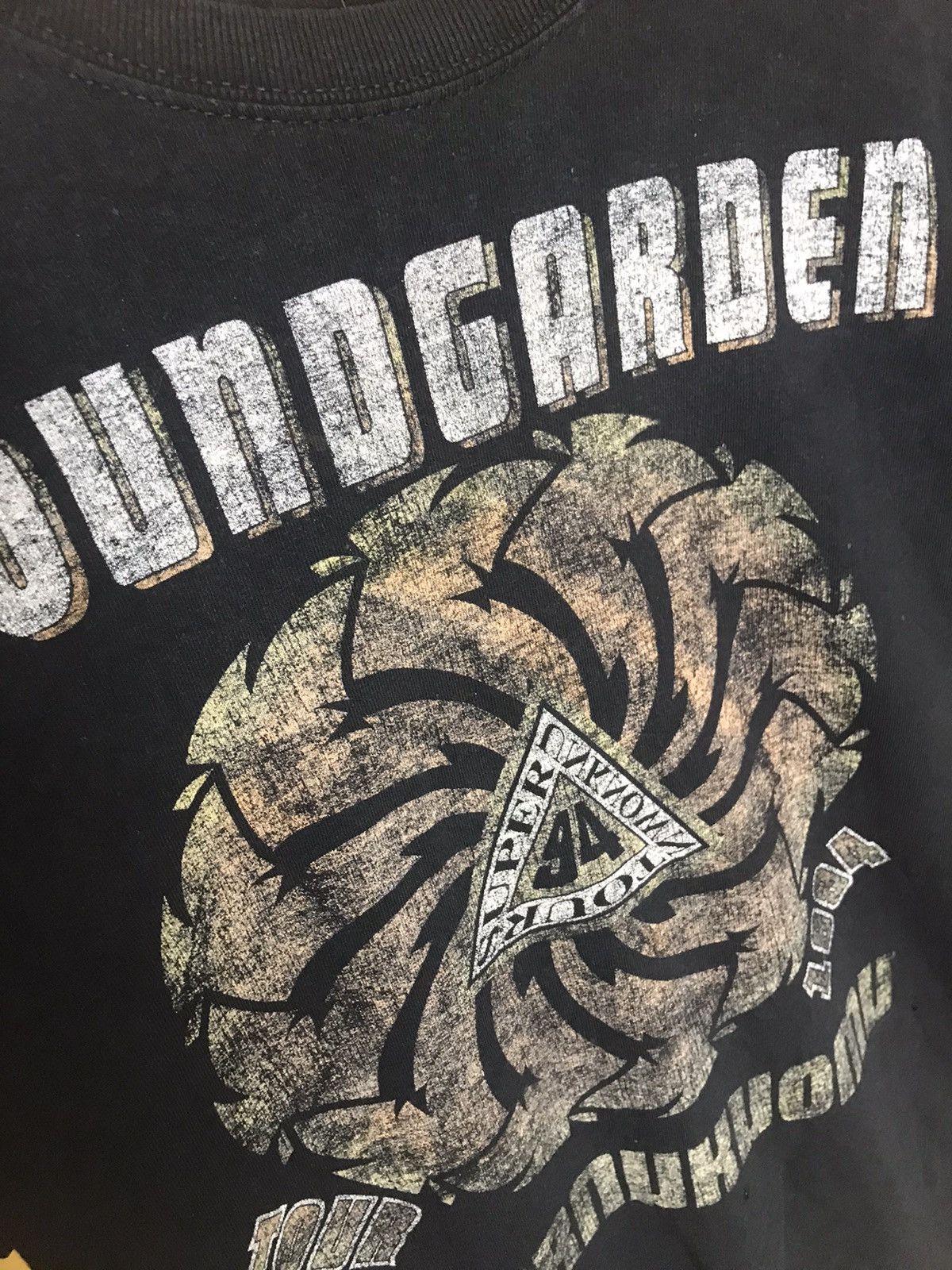 Band Tees Vintage Soundgarden Superunknown 1994 tour t-shirt Size US M / EU 48-50 / 2 - 4 Thumbnail