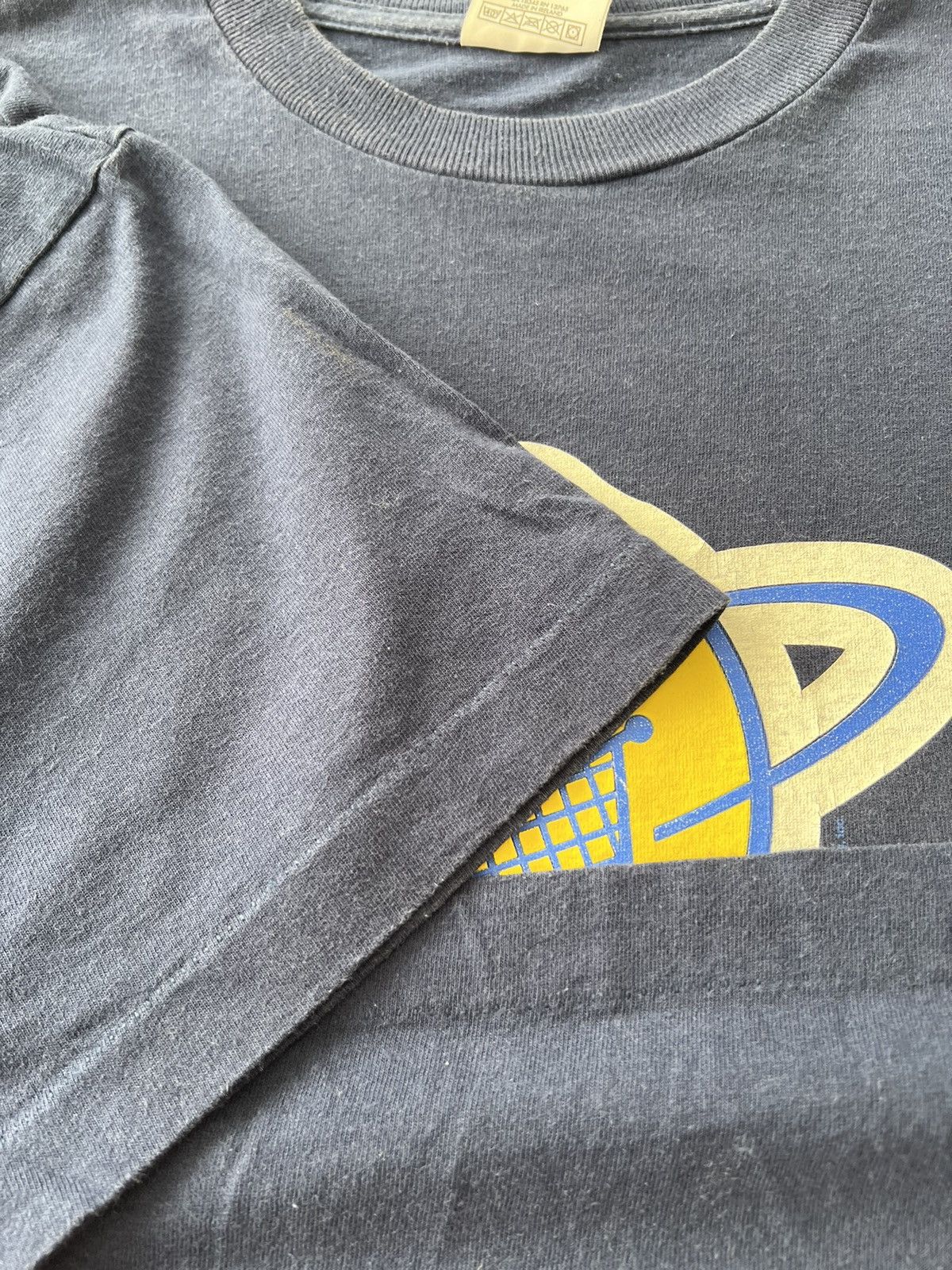 Band Tees Vintage 1997 U2 Popmart Tour Rock Band T-shirt Size US XL / EU 56 / 4 - 12 Thumbnail