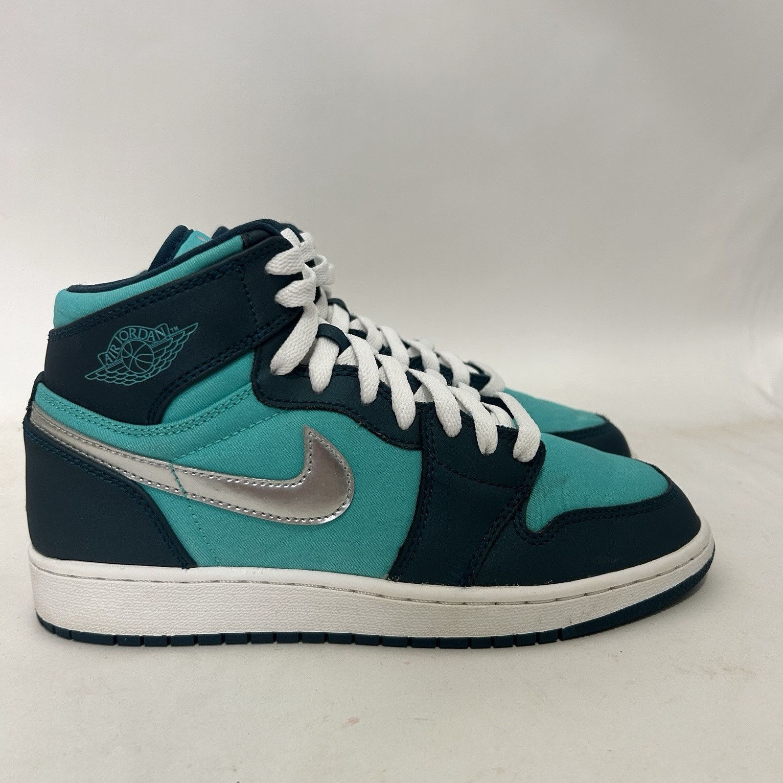 Nike Nike Air Jordan 1 Retro High GG “Hyper Jade” Size US 7.5 / IT 37.5 - 4 Thumbnail