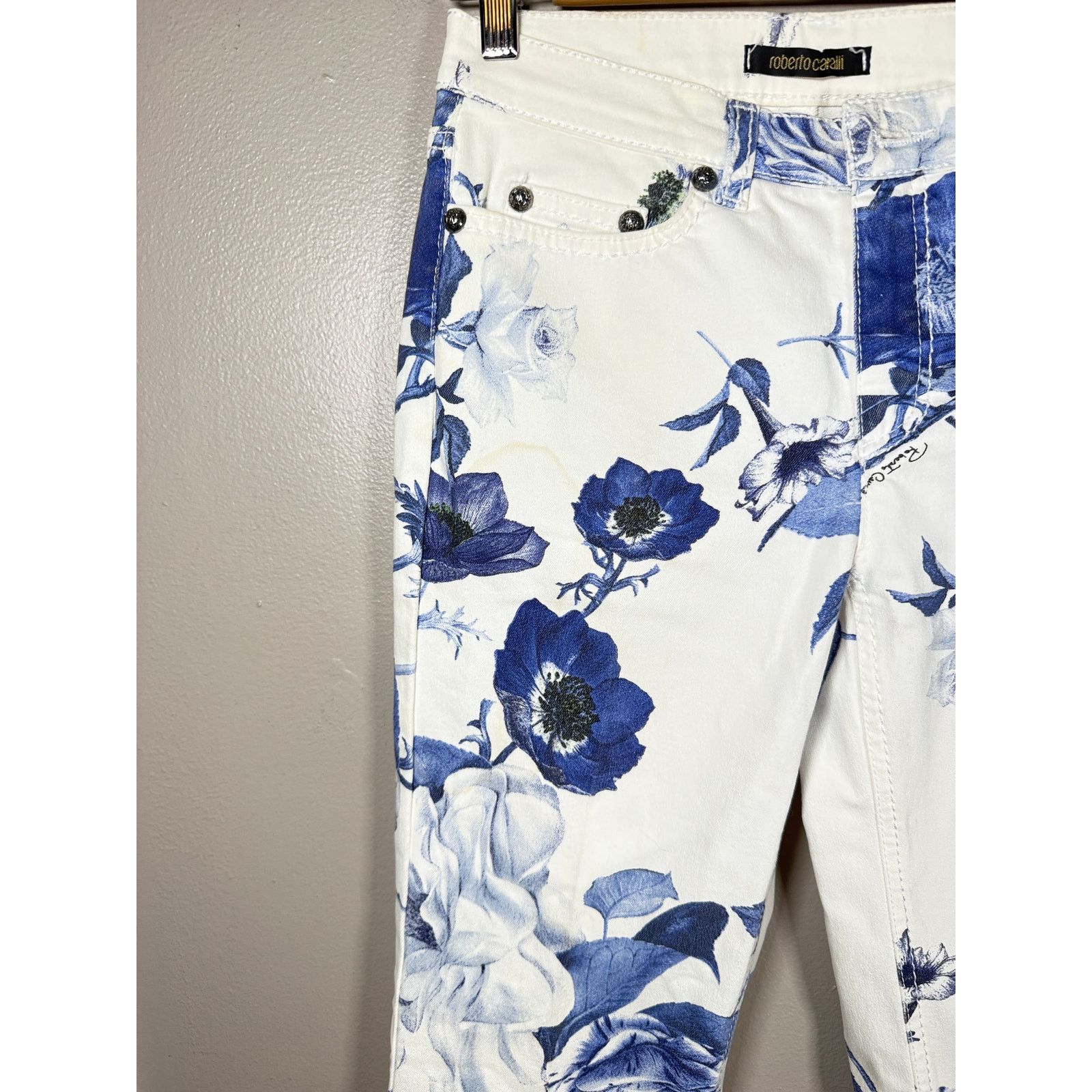 Roberto Cavalli Roberto Cavalli Floral Print Jeans size 38IT/2-4 US Size 27" / US 4 / IT 40 - 5 Thumbnail