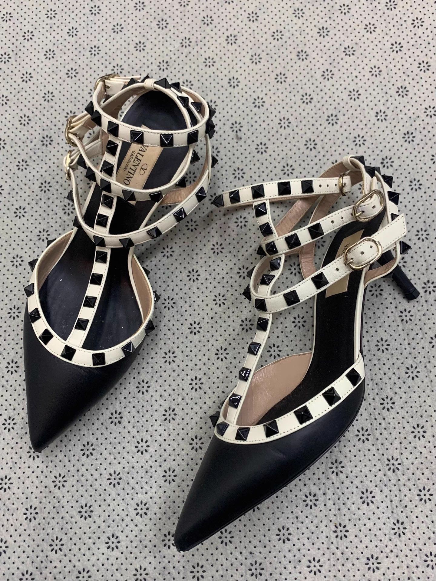 Valentino Valentino black patent studded heeled sandals 37.5 Size US 6.5 / IT 36.5 - 2 Thumbnail