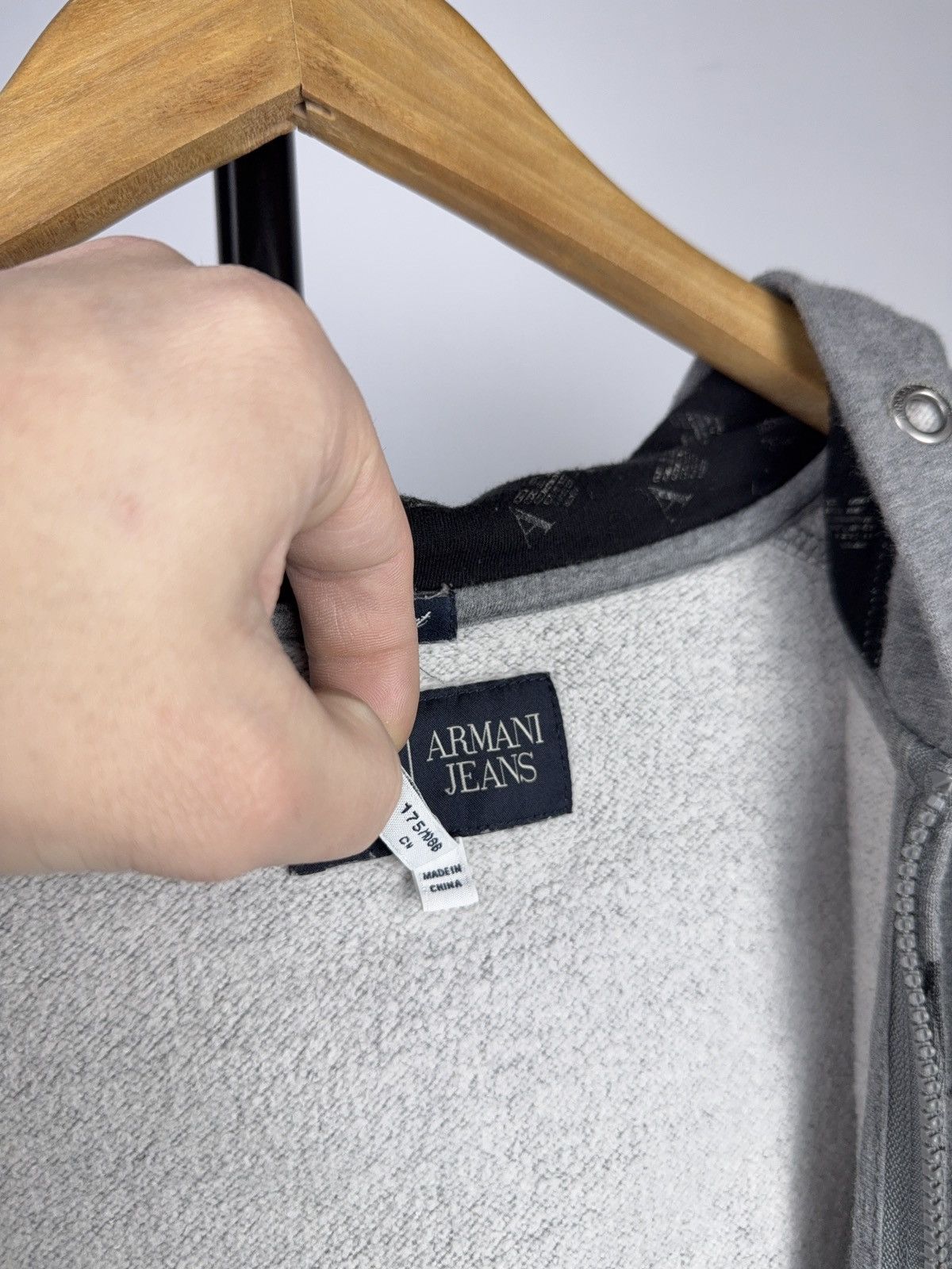 Armani 00s Armani Jeans Grey Zip Hoodie Logo Print Casual Fit Size US XL / EU 56 / 4 - 7 Thumbnail