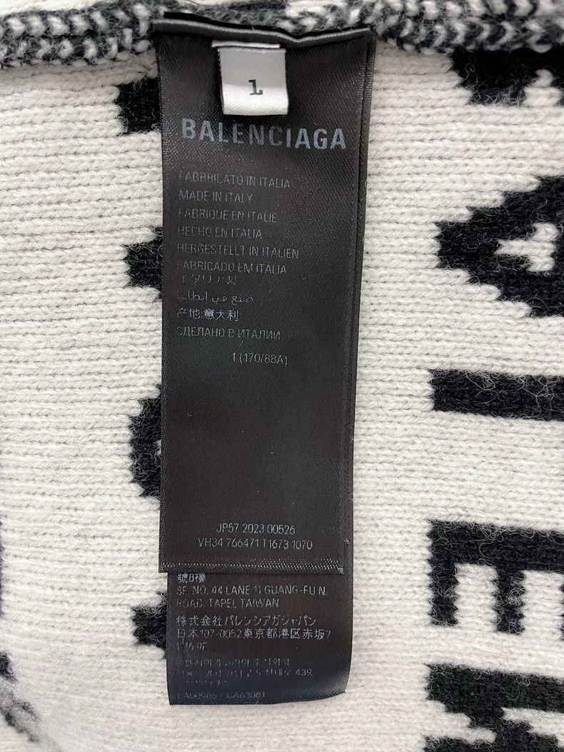 Balenciaga Balenciaga Black Full Print Logo Knit Cardigan Size S / US 4 / IT 40 - 6 Thumbnail