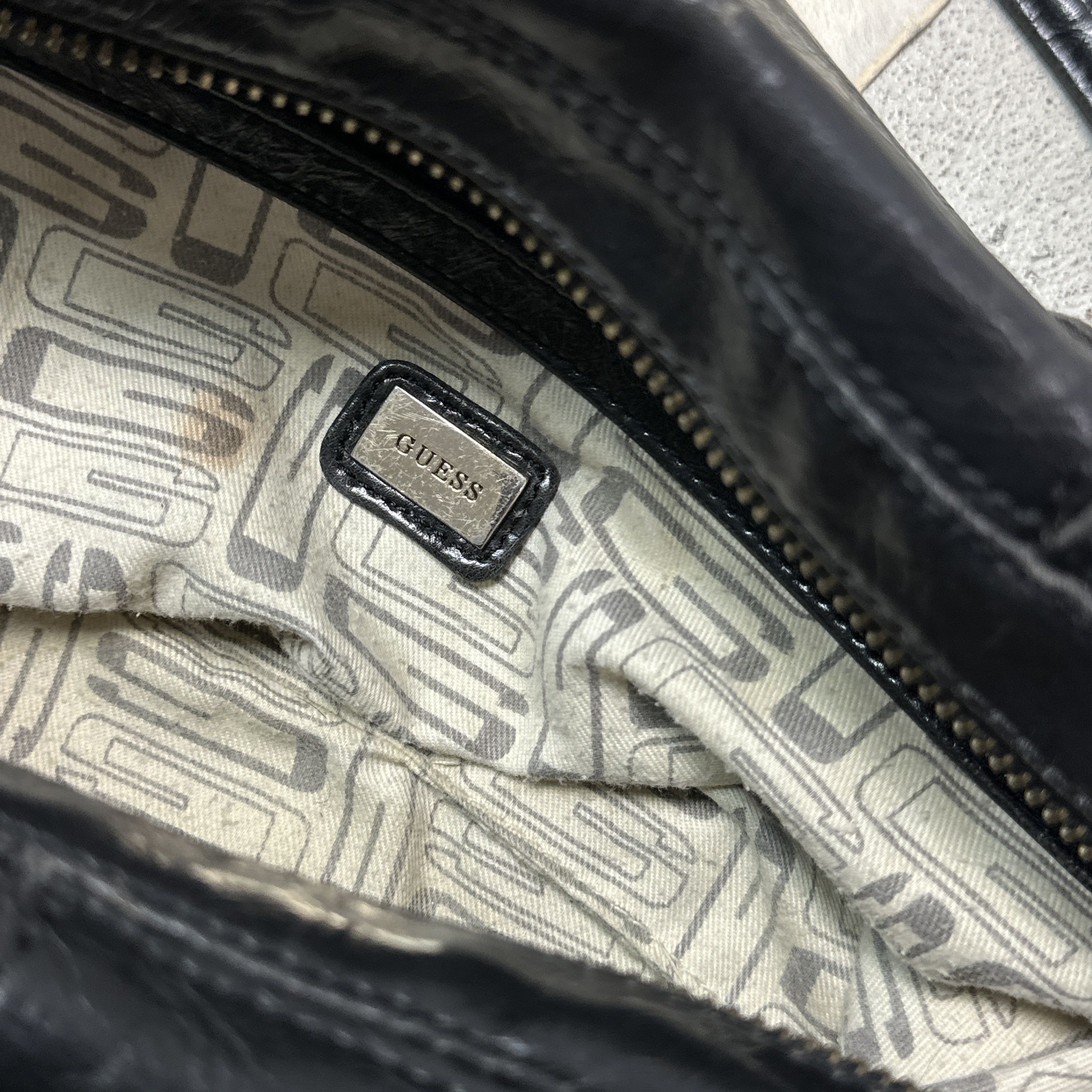 Guess Vintage Leather Hobo Old Money Guess Bag Y2K Size ONE SIZE - 10 Thumbnail