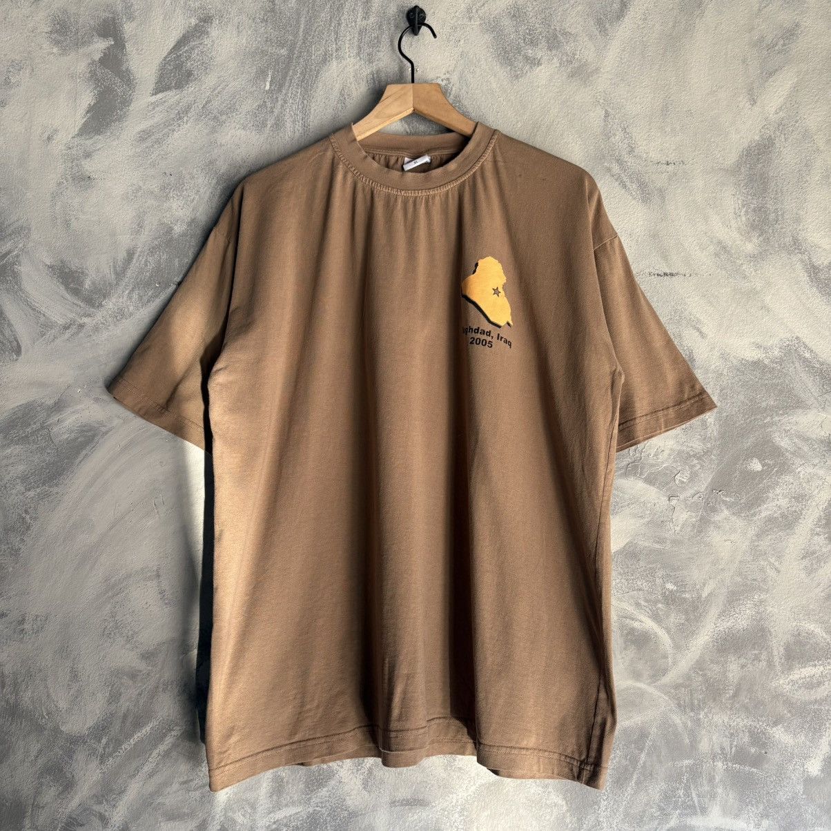 Other Turkish T-Shirt Men’s Size XL Brown Baghdad Iraq 2005 Size US XL / EU 56 / 4 - 2 Thumbnail