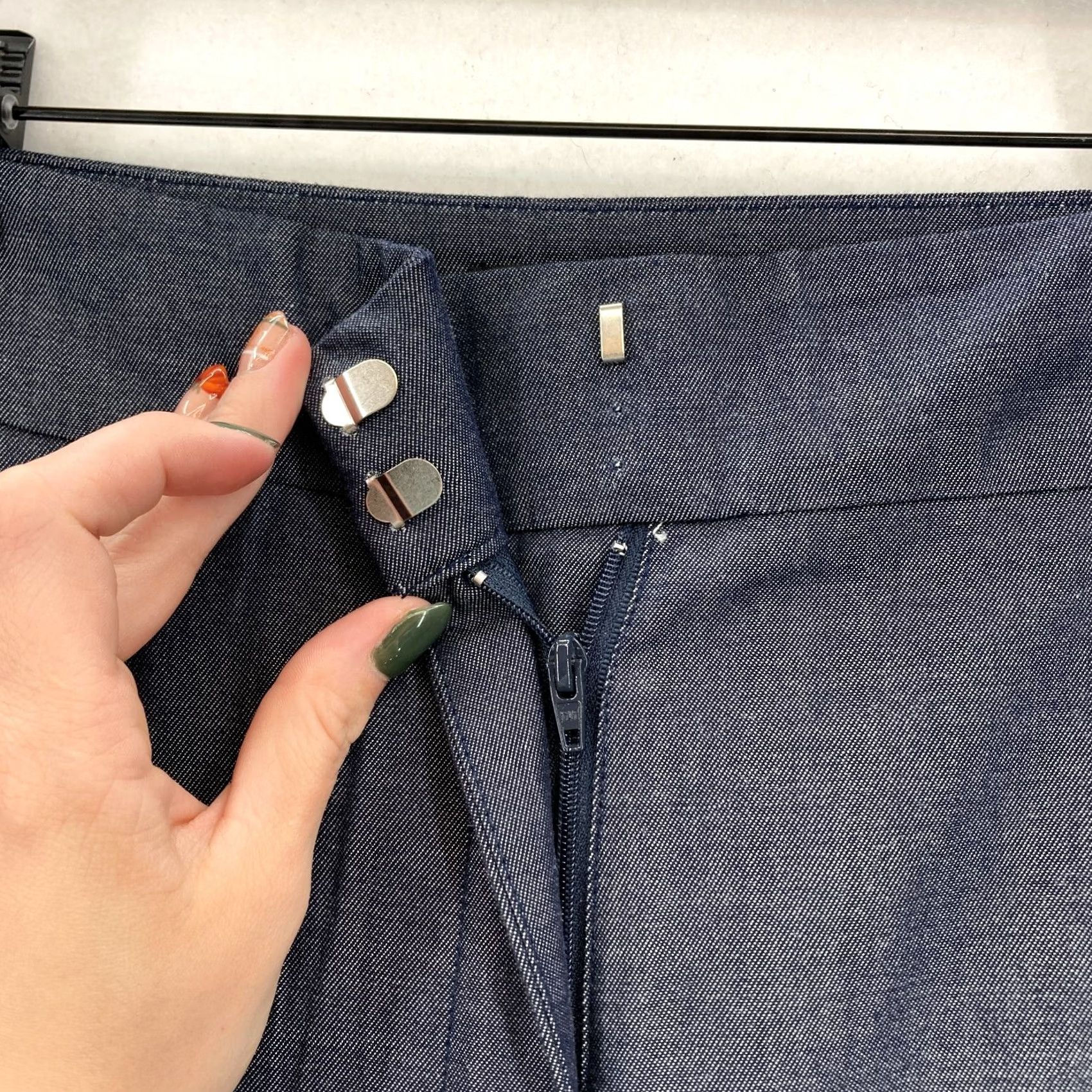 Ann Taylor Ann Taylor Factory Slim Leg crop Pants Women's 14 Dark Blue Stretch Career READ Size 36" / US 14 / IT 50 - 4 Thumbnail