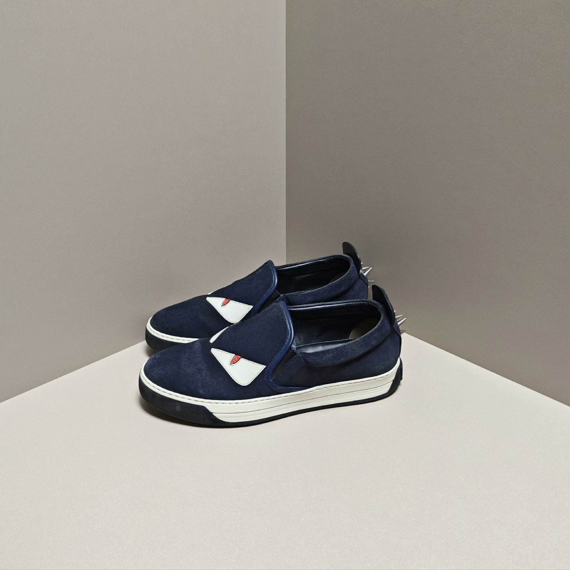 Fendi Fendi Lowtop Sneakers us_9 Women Size US 9 / IT 39 - 1 Thumbnail