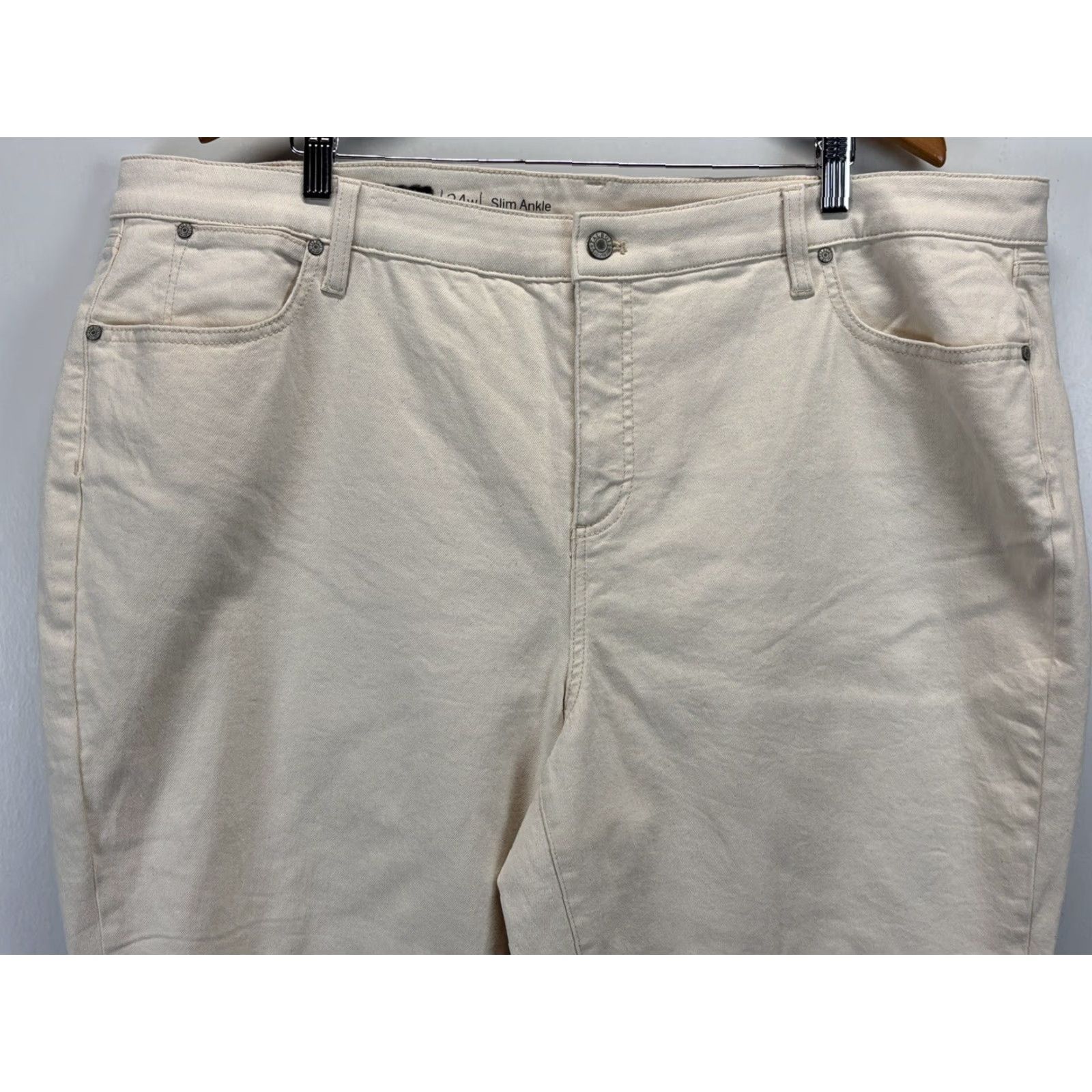 Talbots VINTAGE? No, Talbots Slim Ankle Jeans 24W Plus Eggshell Denim Jeans Women Slim Ankle 24W Ivory Women’s Plus Size Jeans Size 42" / US 20 - 2 Thumbnail